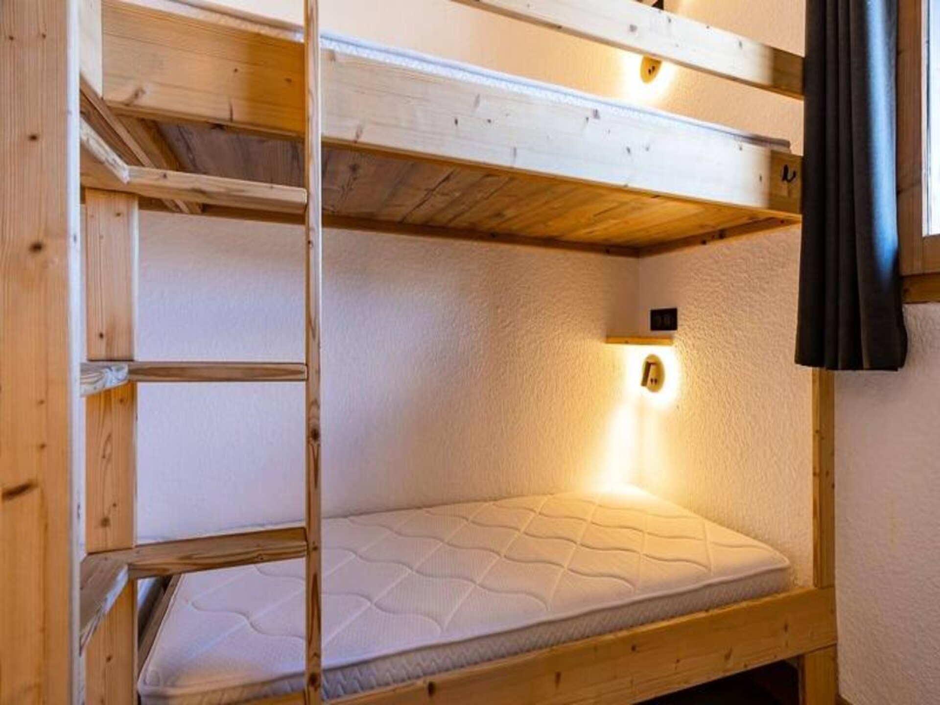 Zonnig appartement in Les Allues met adembenemend uitzicht op Saulire en Mont Vallon - foto 16