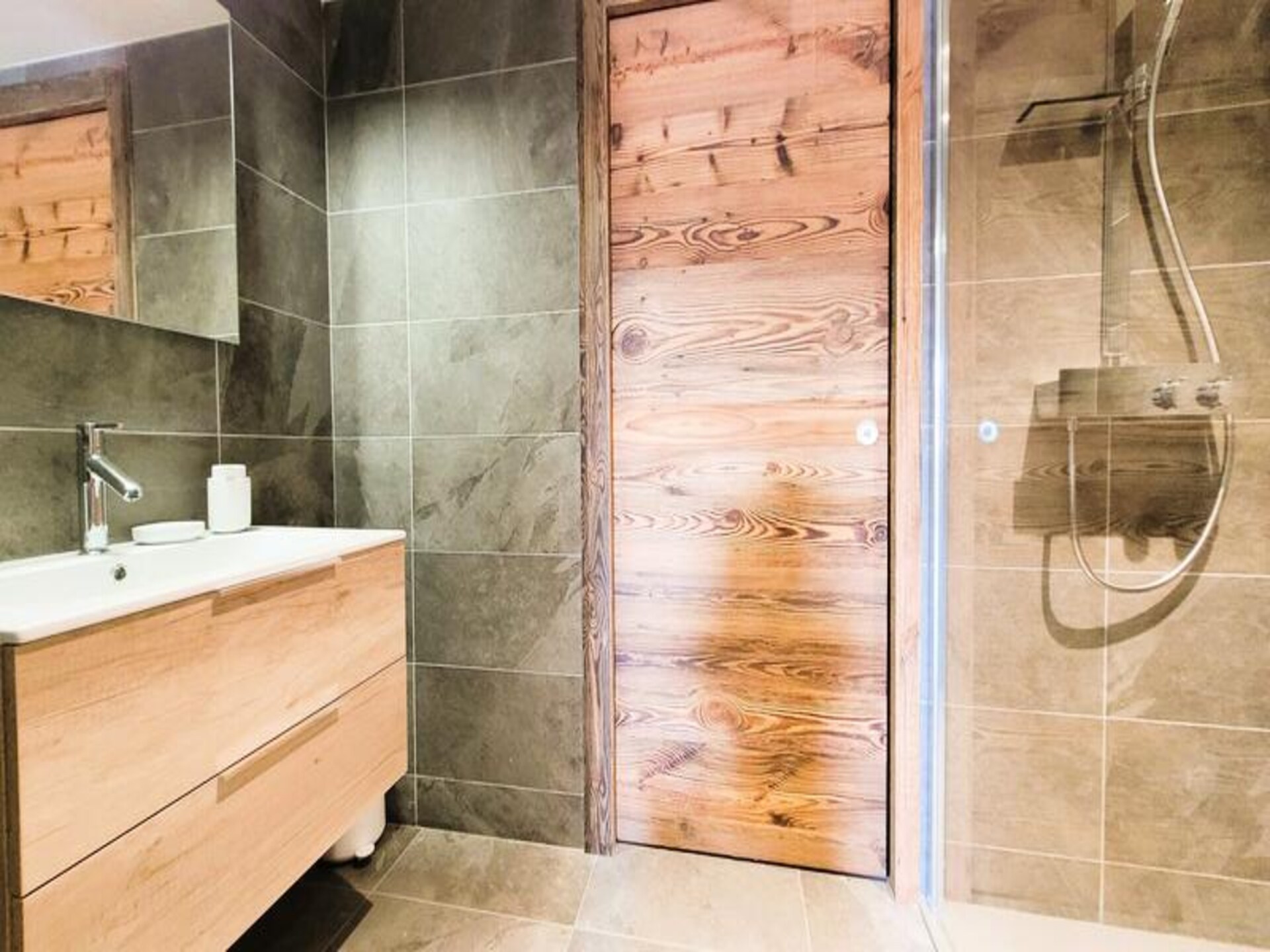 Luxe 4-sterrenappartement 103m² in Les Gets met sauna, vlakbij de lift - foto 12