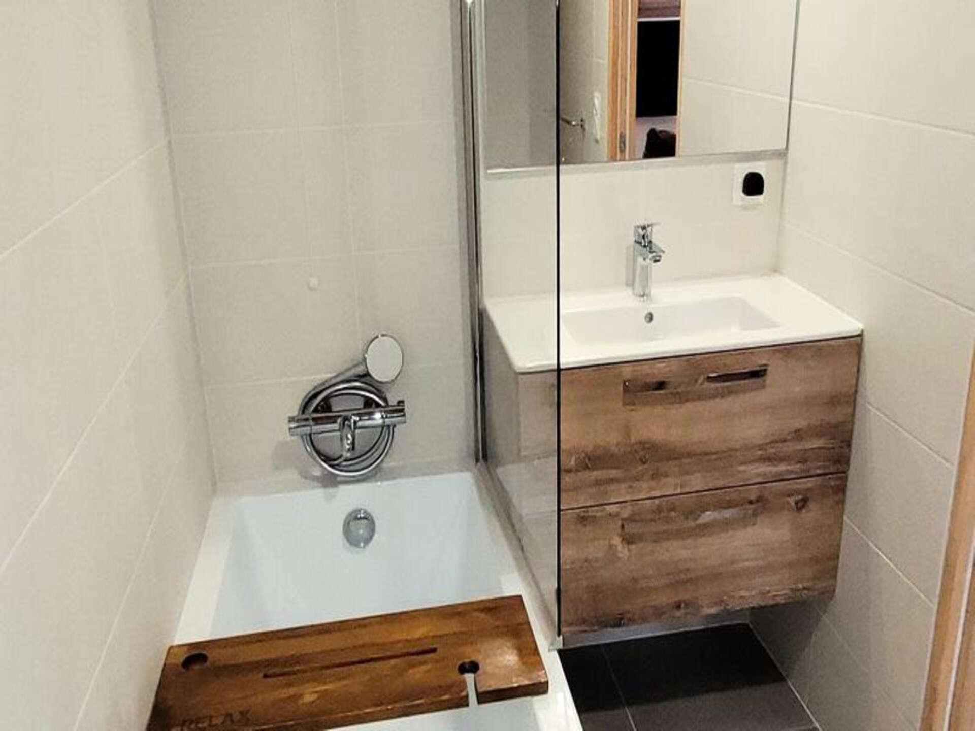 Nieuw modern alpenappartement voor 8, 280m van skipiste Les Gets - foto 12
