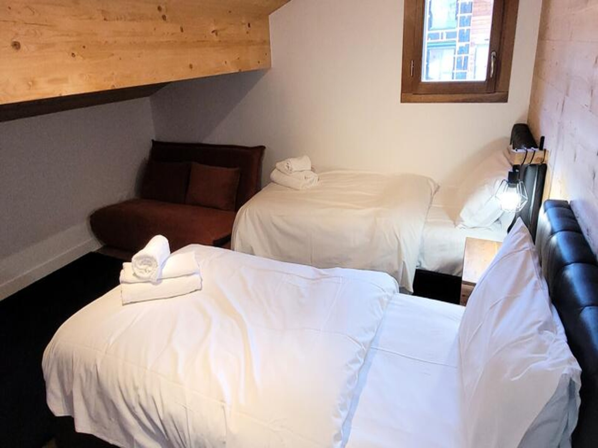 Nieuw modern alpenappartement voor 8, 280m van skipiste Les Gets - foto 17