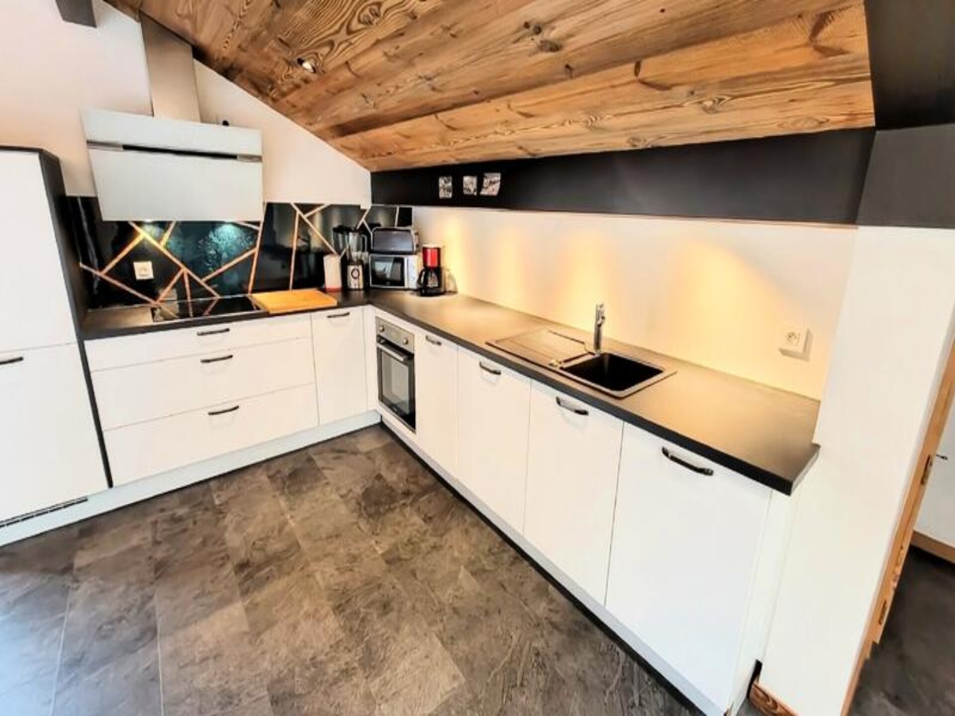 Ruim 6-persoons appartement op 200m van de piste in Les Gets - foto 5