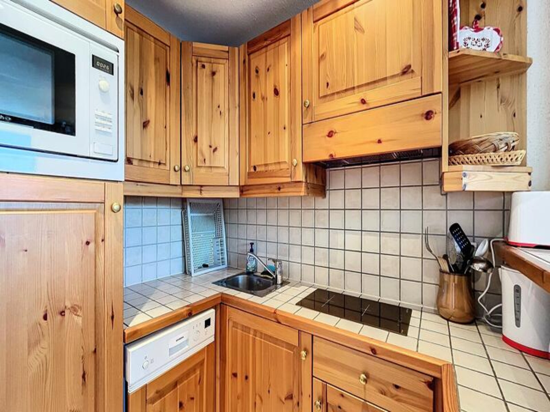 Appartement op 10e verdieping met panoramisch dalzicht en directe ski-toegang - foto 7