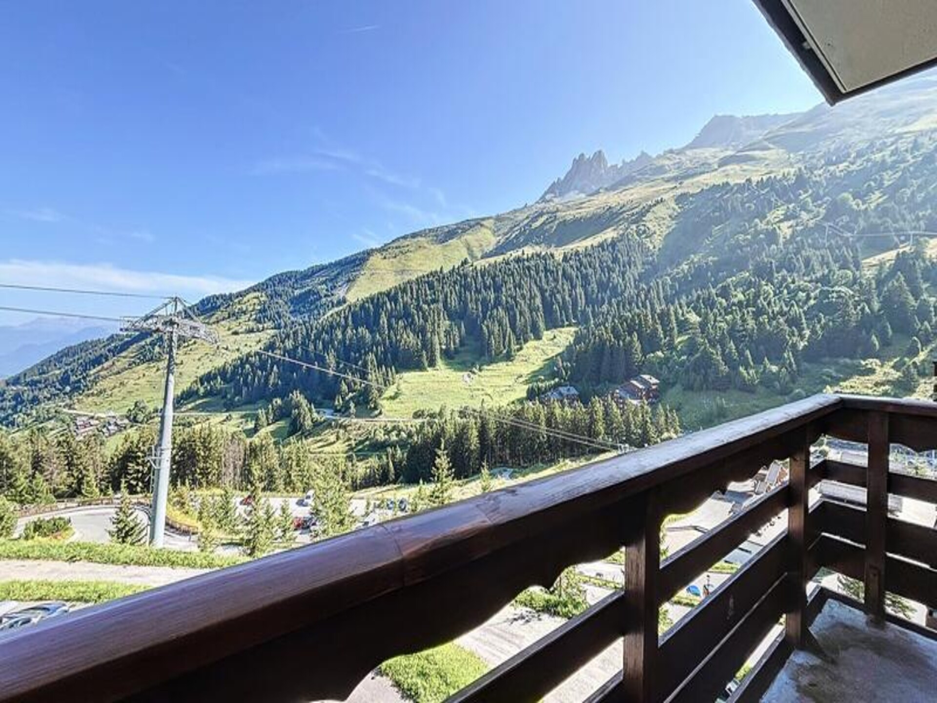 Appartement op 10e verdieping met panoramisch dalzicht en directe ski-toegang - foto 17