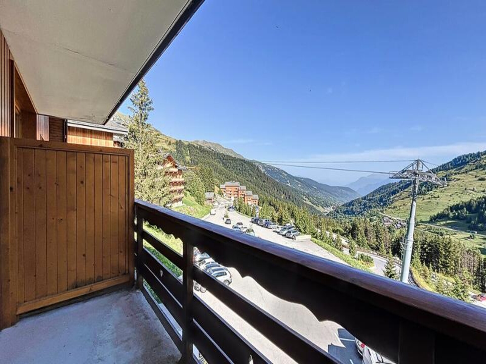 Appartement op 10e verdieping met panoramisch dalzicht en directe ski-toegang - foto 18