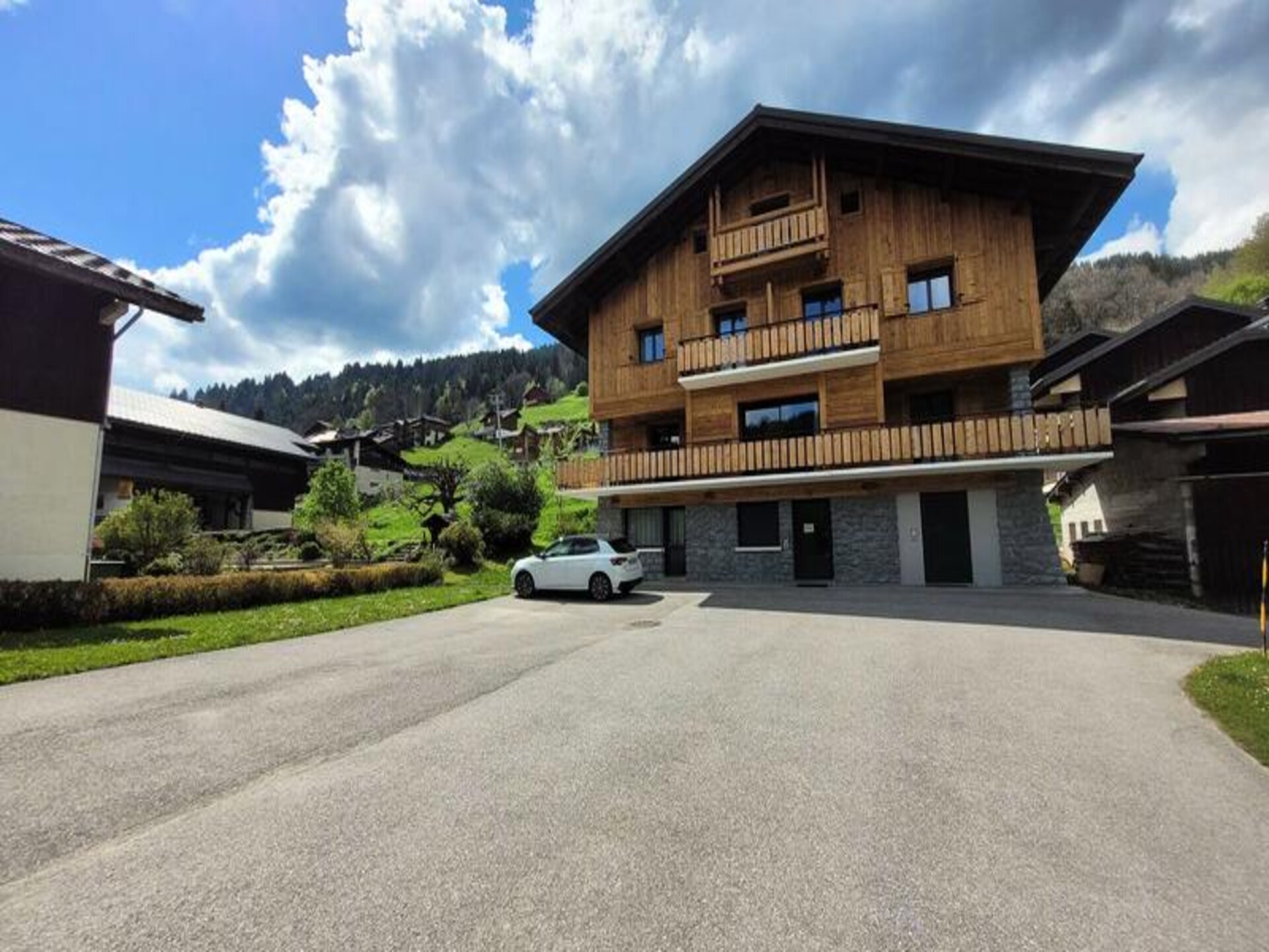 Licht appartement op 50m van de pistes met balkon in Les Gets - foto 2
