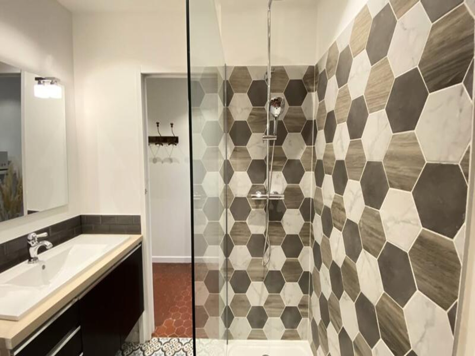 Gerennoveerd appartement in hartje Oud Antibes, 200m van zee - foto 4