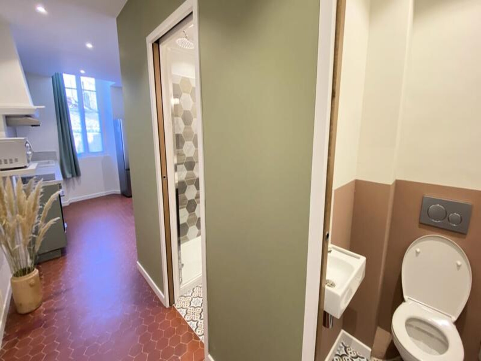 Gerennoveerd appartement in hartje Oud Antibes, 200m van zee - foto 5