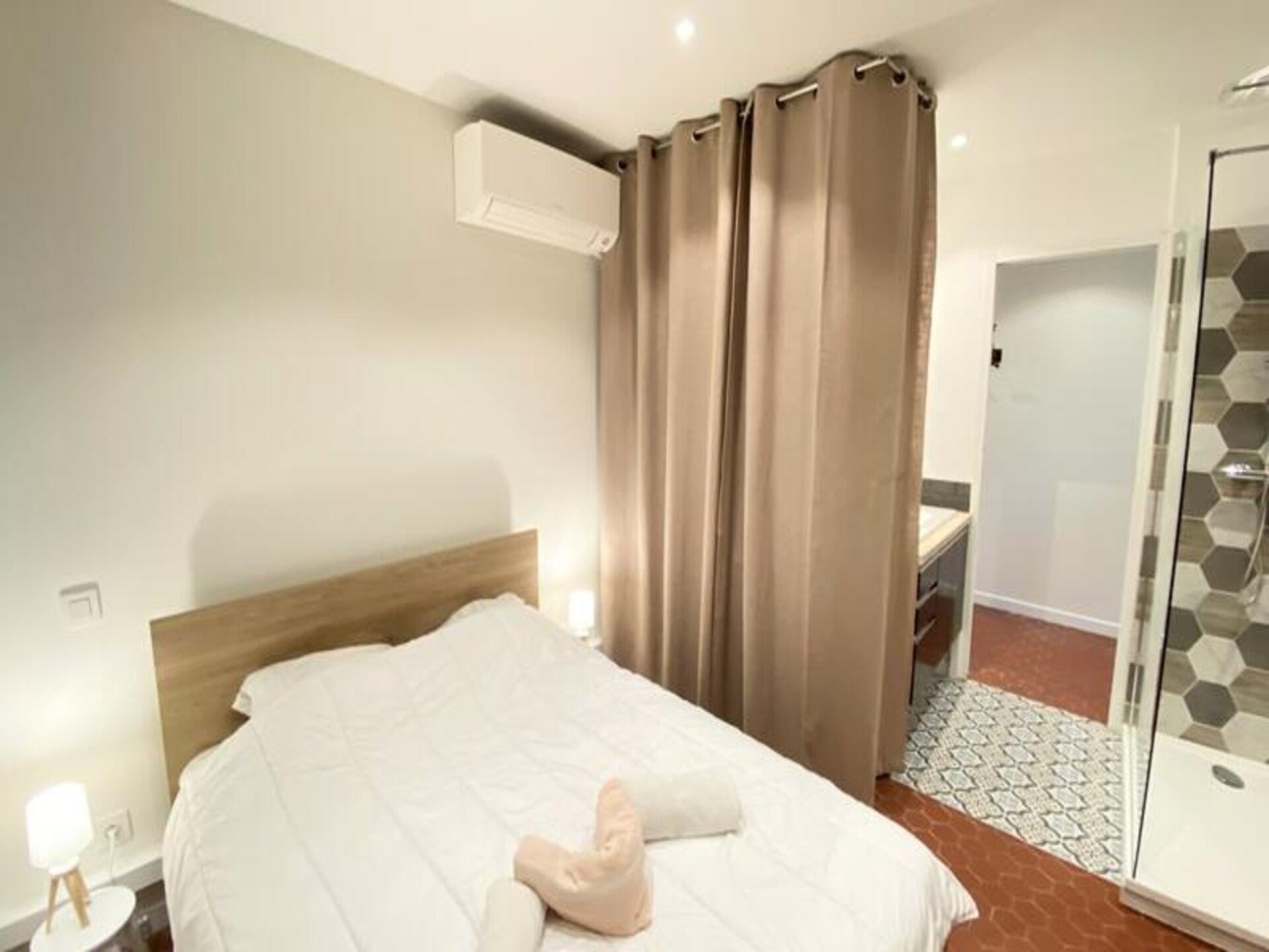 Gerennoveerd appartement in hartje Oud Antibes, 200m van zee - foto 9