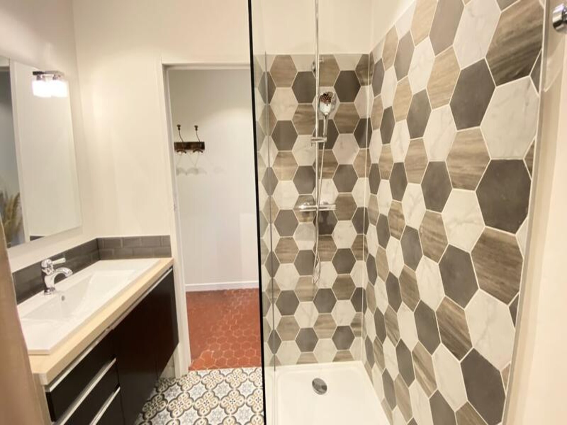 Gerennoveerd appartement in hartje Oud Antibes, 200m van zee - foto 20