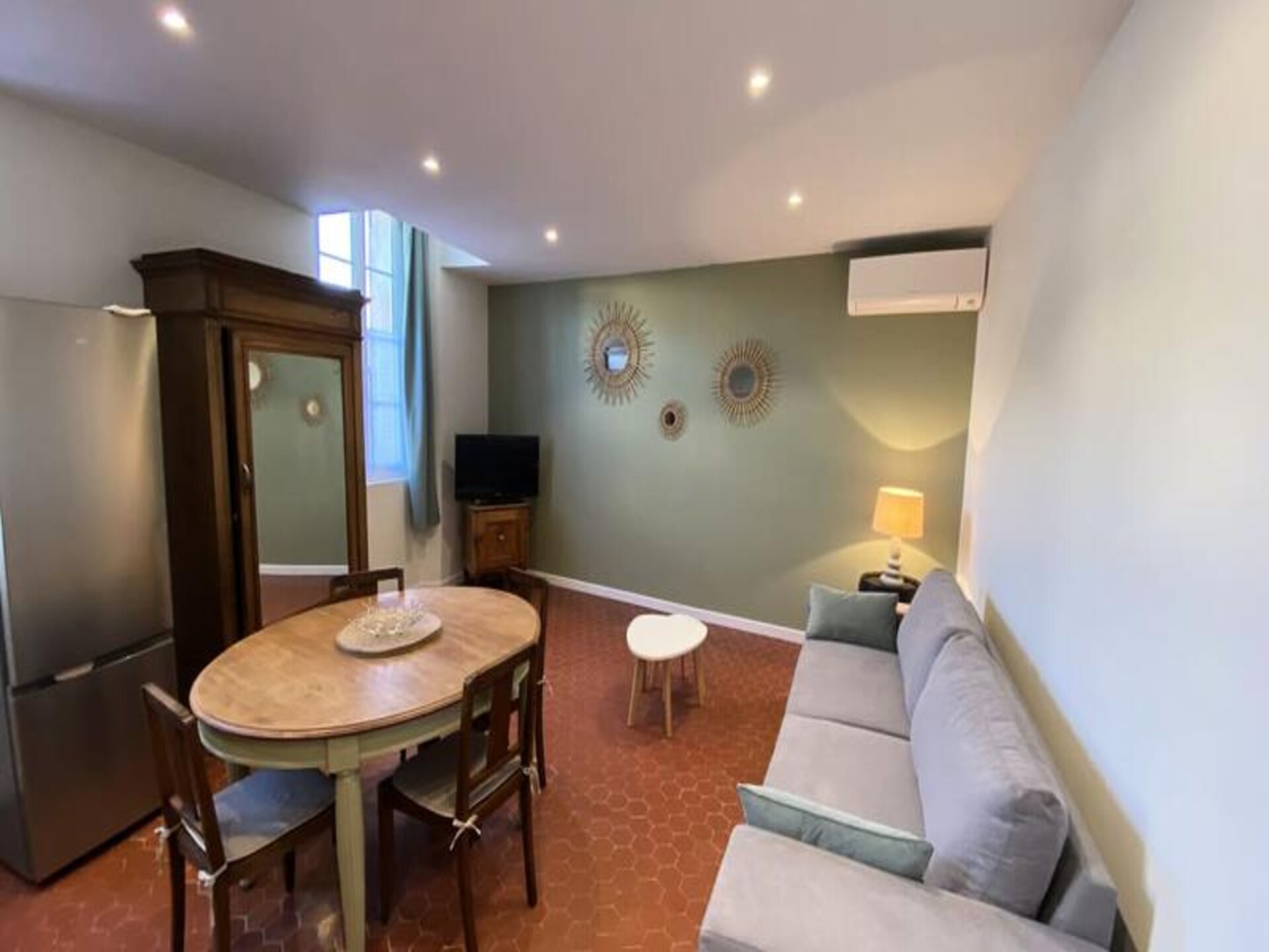 Gerennoveerd appartement in hartje Oud Antibes, 200m van zee - foto 23