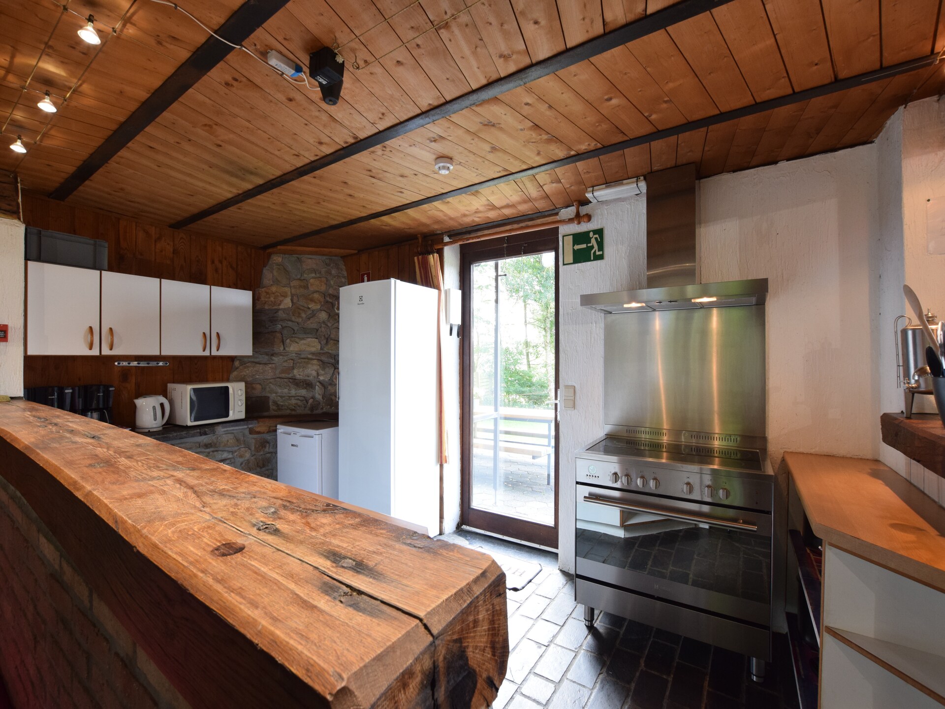Ruim landhuis voor 22 personen met sauna en bubbelbad in de Ardennen - foto 10