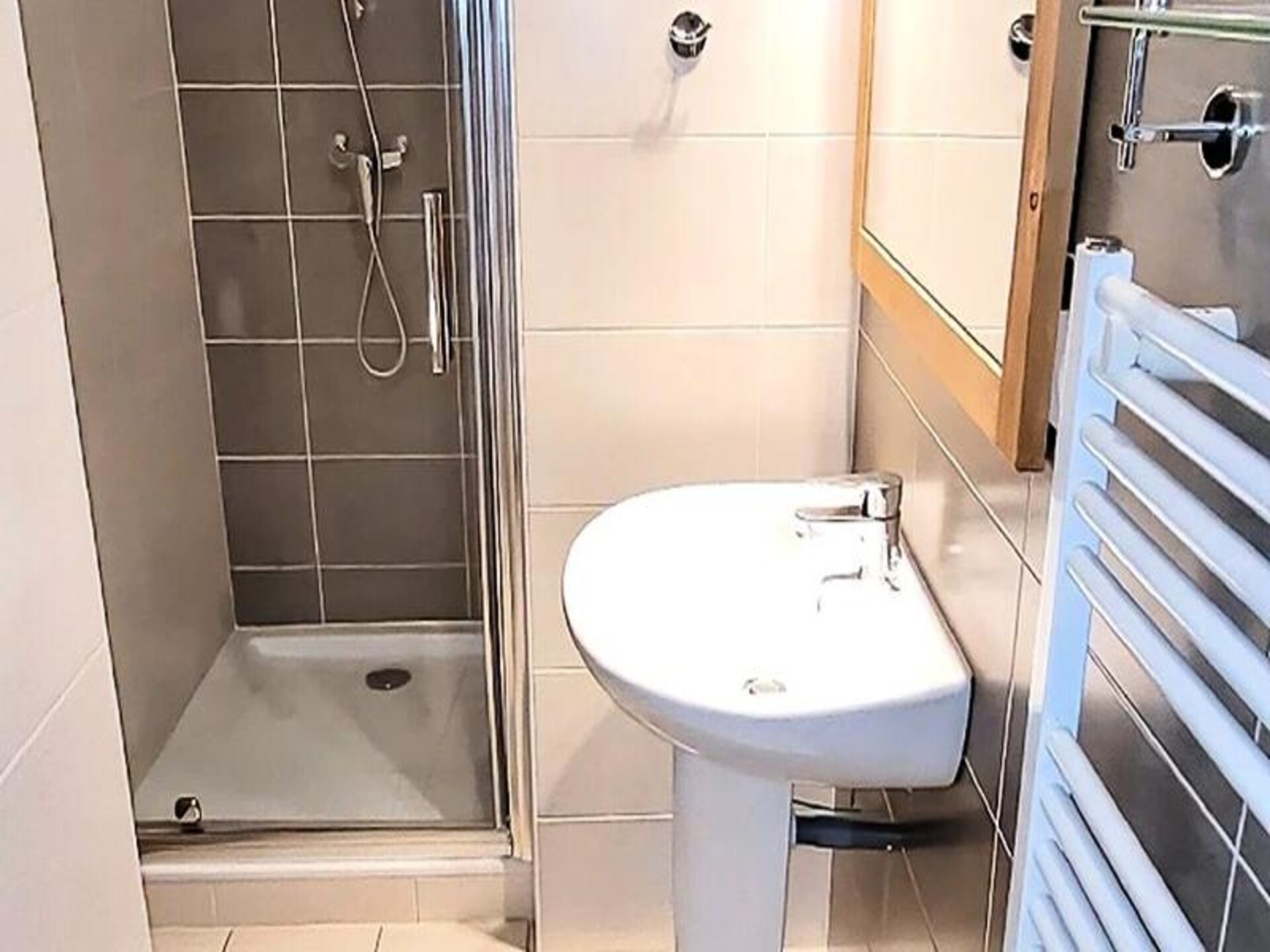 Luxe appartement 6p met terras en bergzicht, 250m van centrum Les Gets - foto 11