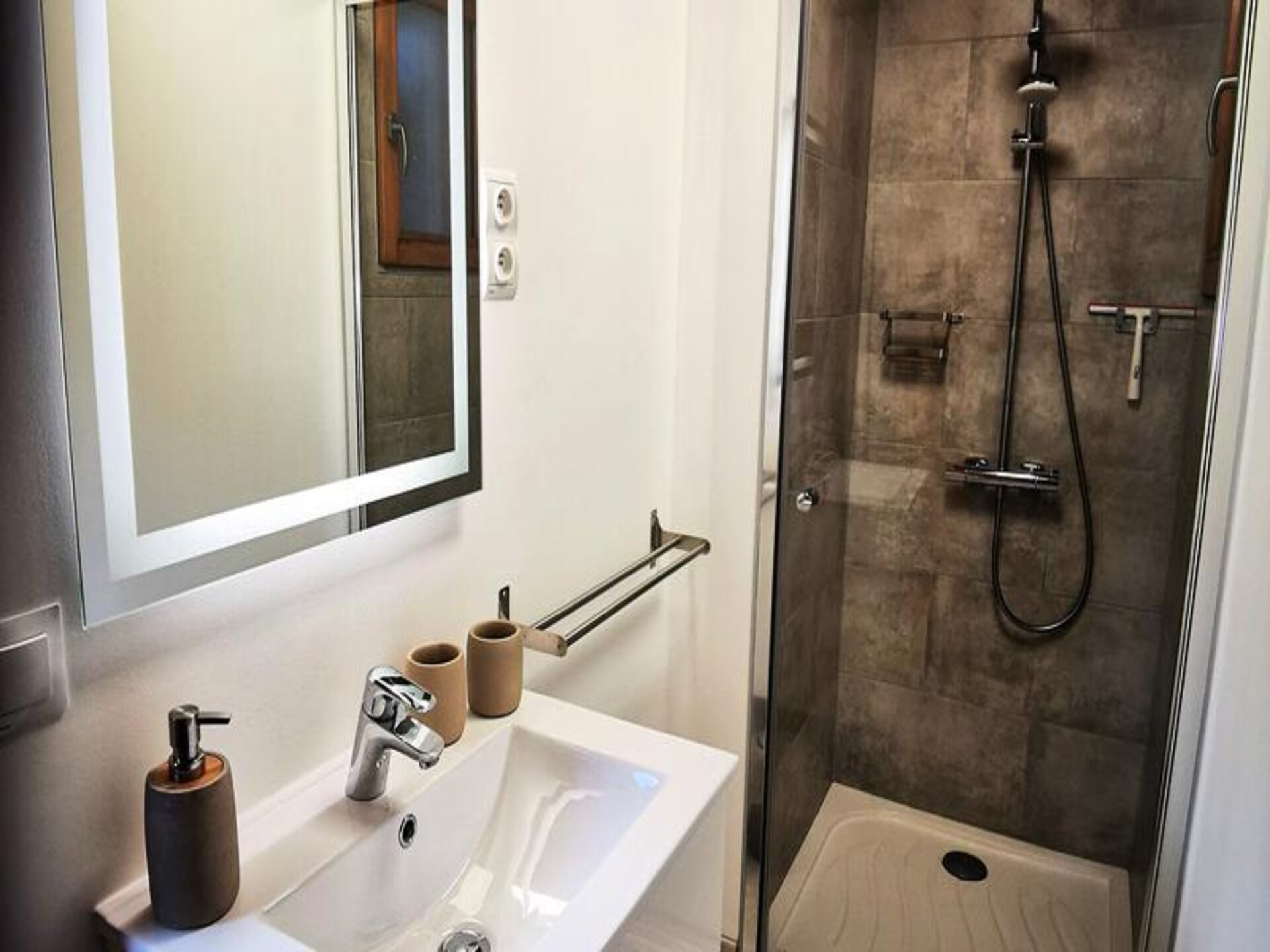 Licht 4-sterrenappartement met uitzicht op de Pic du Marcelly – 6 personen - foto 10
