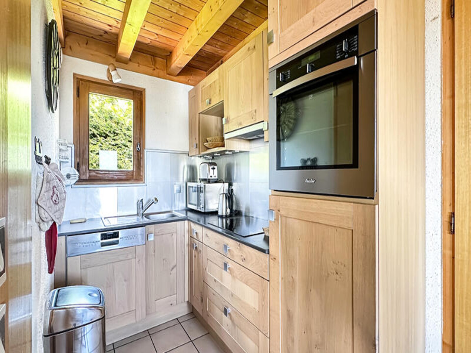 Vrijstaand chalet met bergzicht op 750m van de skilift in Les Carroz - foto 3