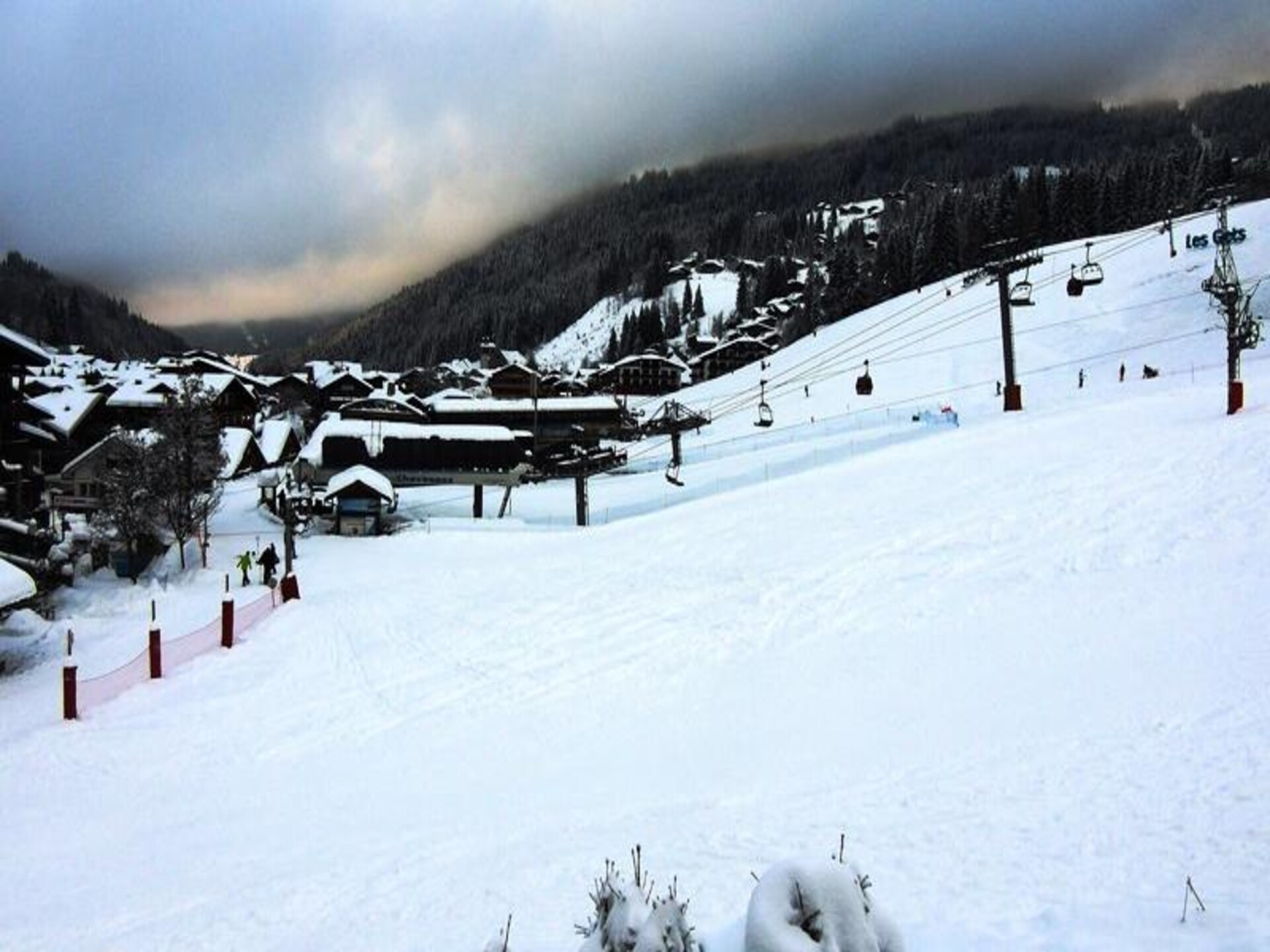 Ski-in/ski-out appartement voor 10 personen aan de piste in Les Gets - foto 3