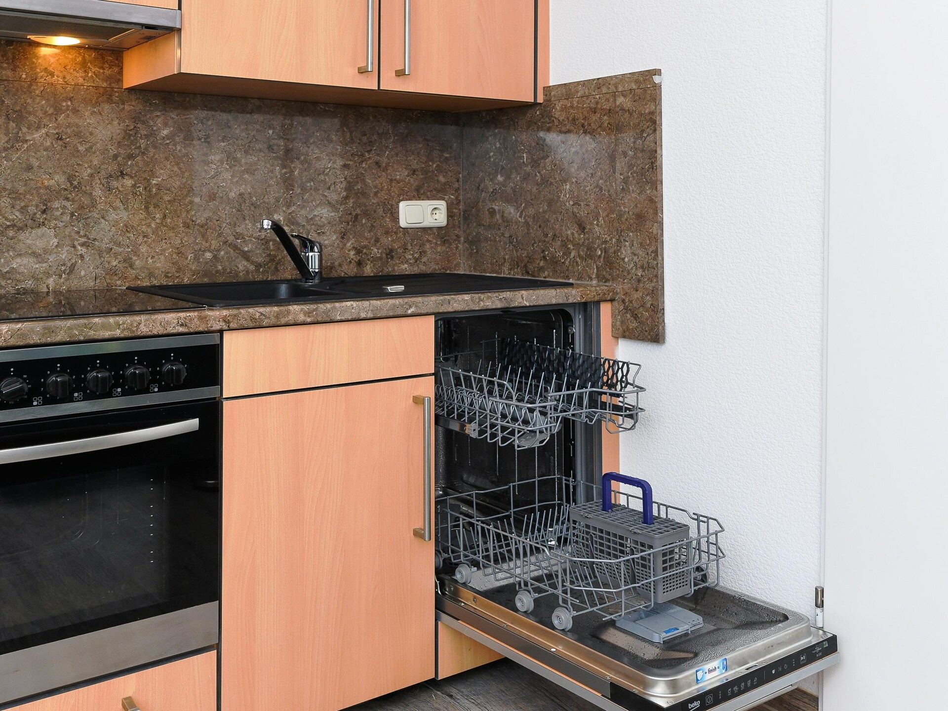 Op 850 m van zee: Knus appartement Haus Strandkorb 7 in Bensersiel - foto 18