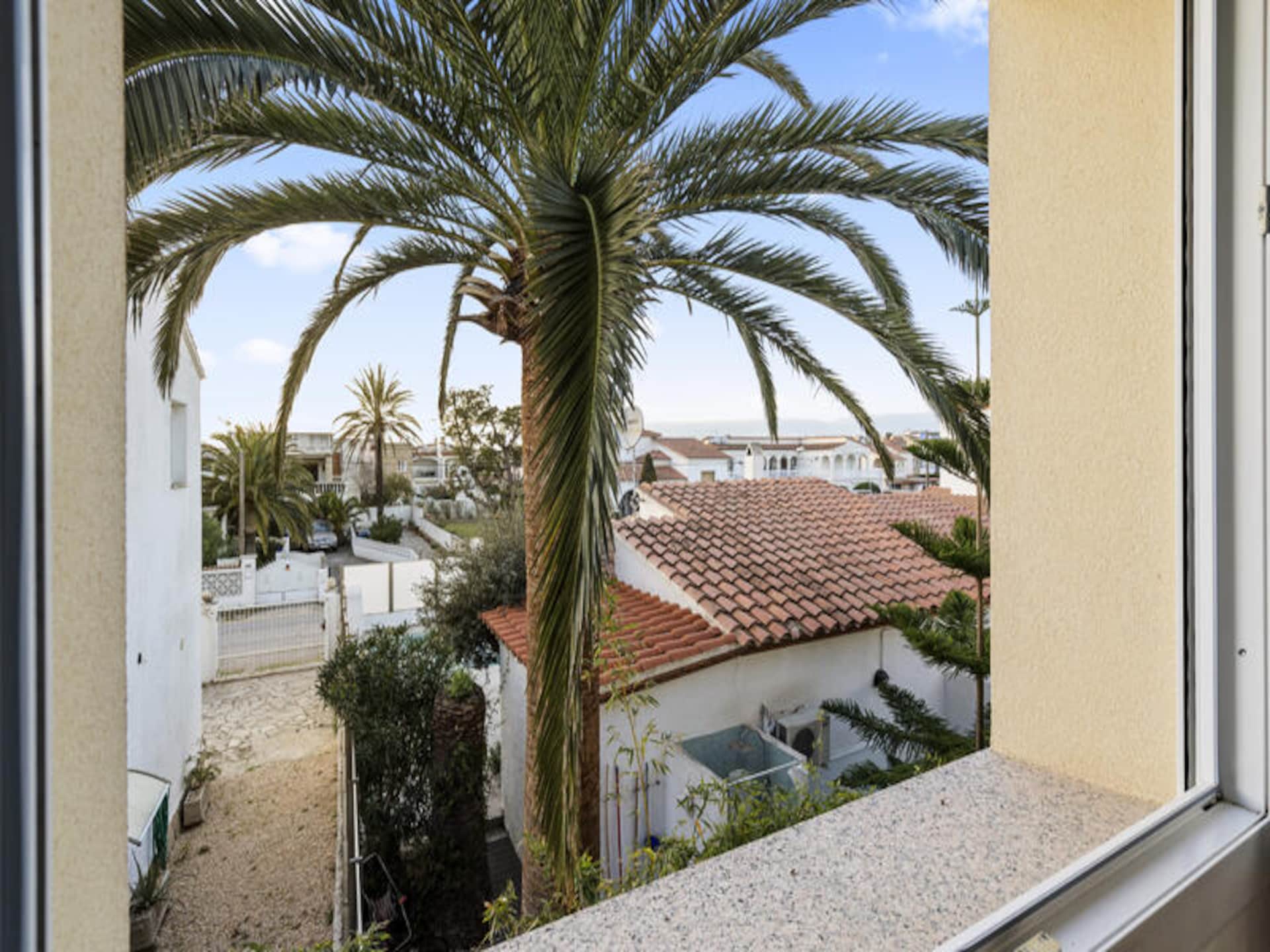 Strandappartement met zeezicht en terras in Empuriabrava - foto 38