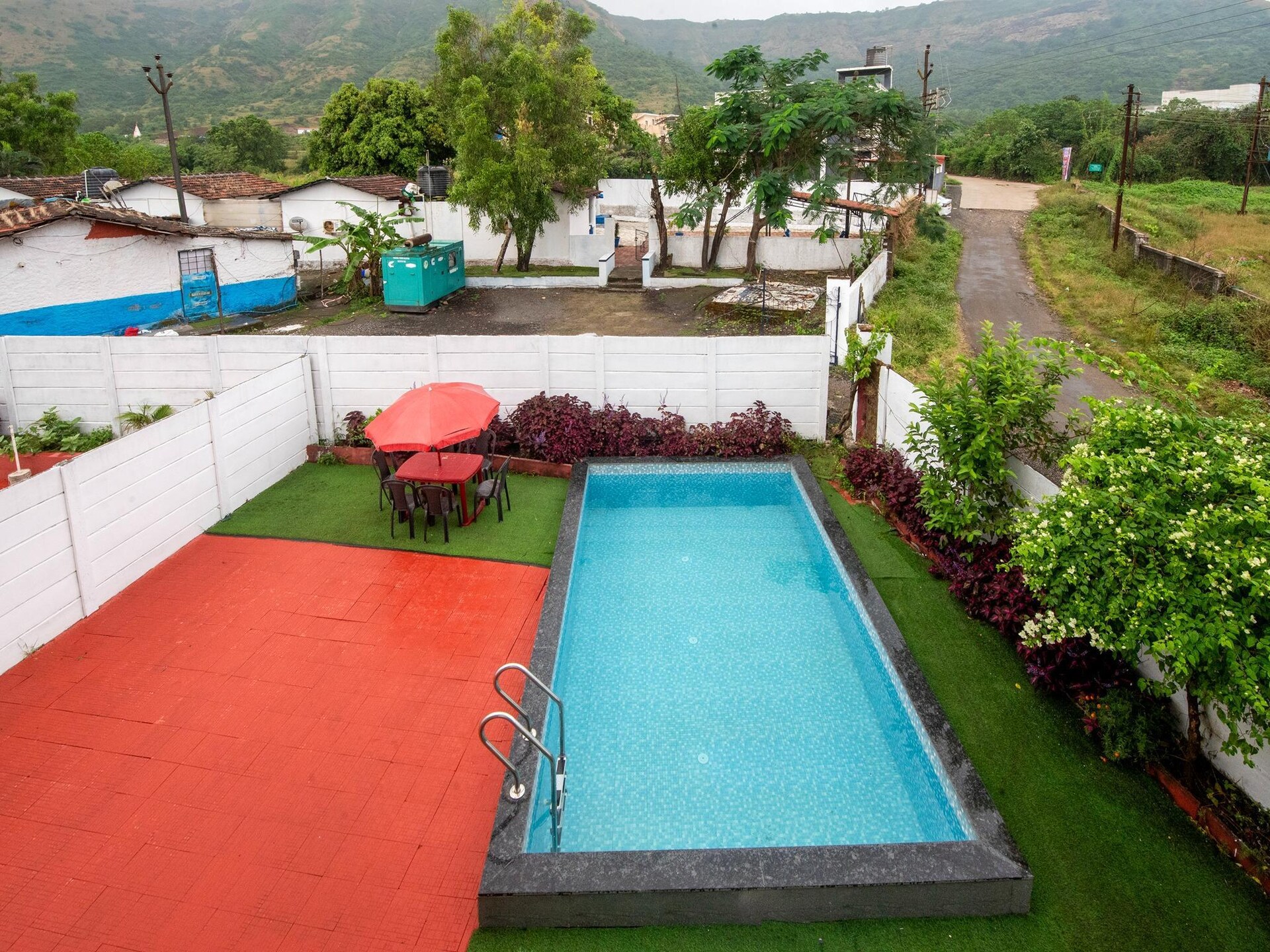 Ventara Bliss: Ruim vakantiehuis met privézwembad voor 10 personen in Lonavala - foto 11