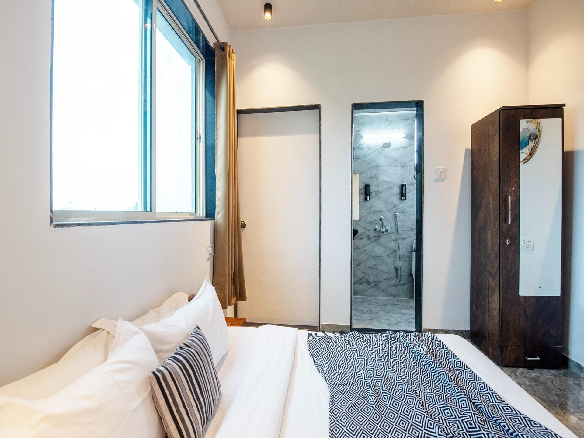 Ventara Bliss: Ruim vakantiehuis met privézwembad voor 10 personen in Lonavala - foto 23