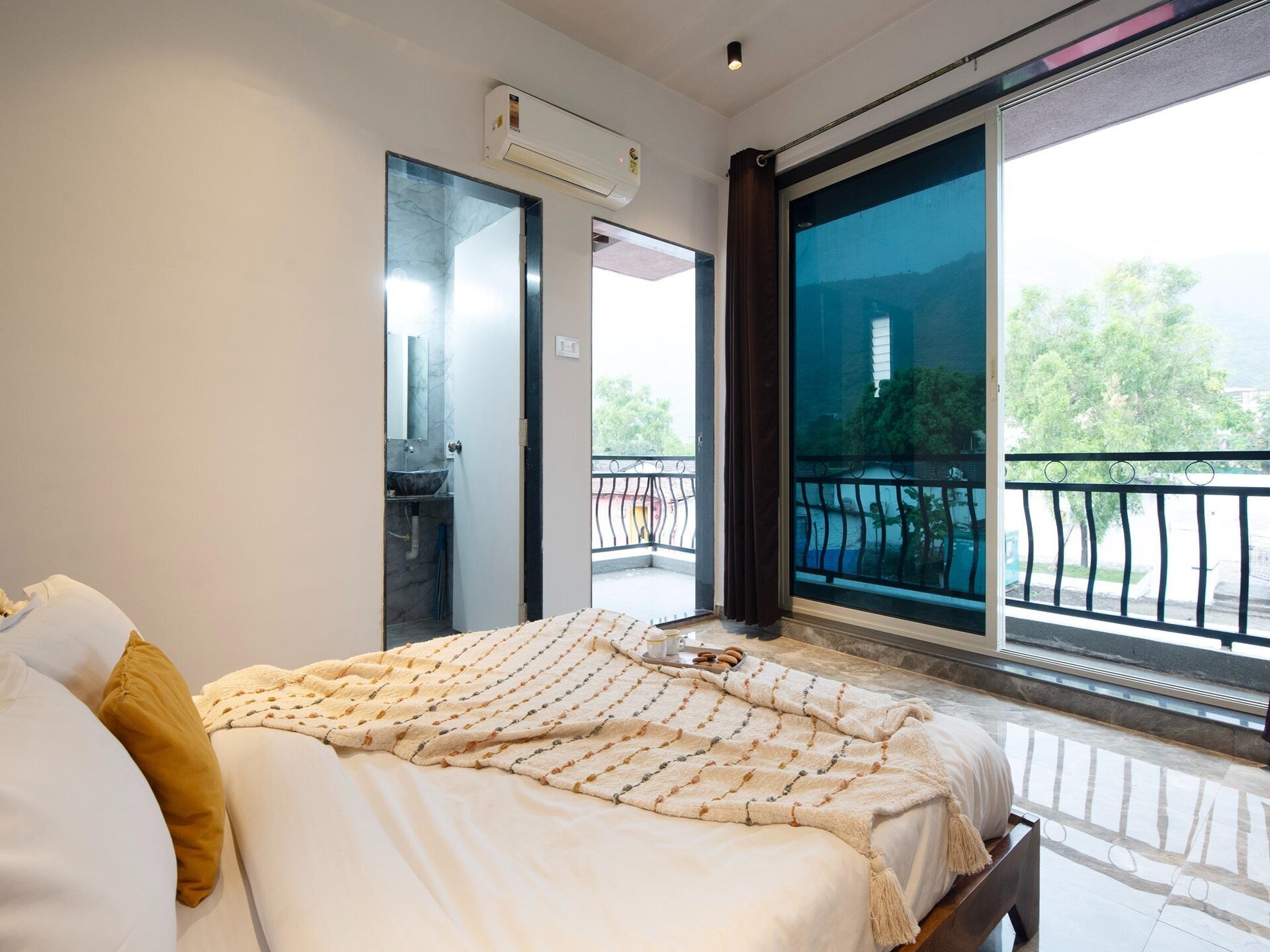 Ventara Bliss: Ruim vakantiehuis met privézwembad voor 10 personen in Lonavala - foto 26
