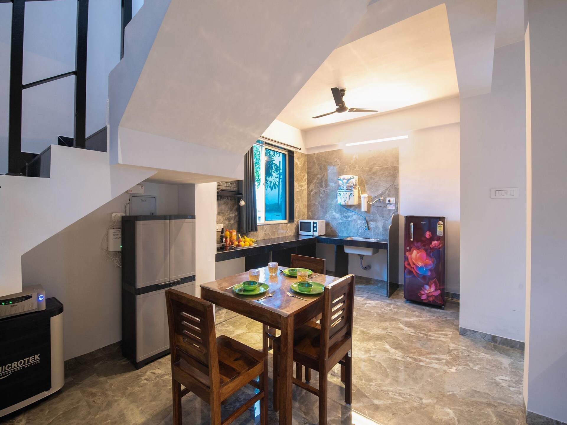 Ventara Bliss: Ruim vakantiehuis met privézwembad voor 10 personen in Lonavala - foto 15