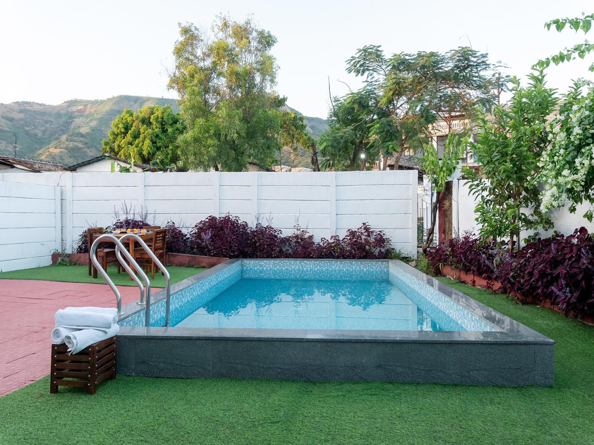 Ventara Bliss: Ruim vakantiehuis met privézwembad voor 10 personen in Lonavala - foto 12