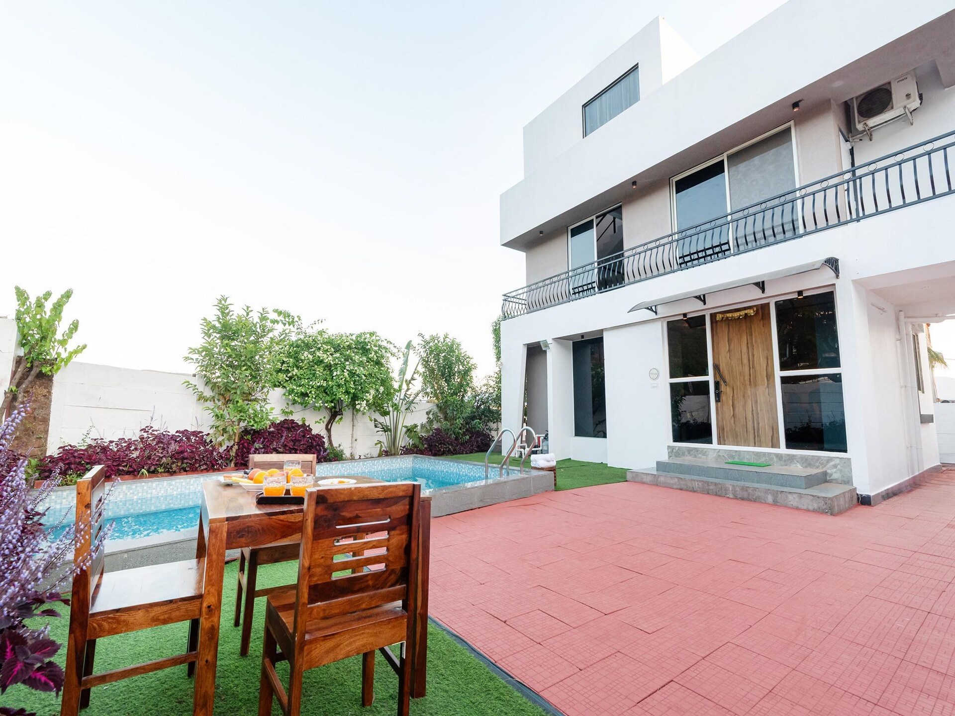 Ventara Bliss: Ruim vakantiehuis met privézwembad voor 10 personen in Lonavala - foto 36