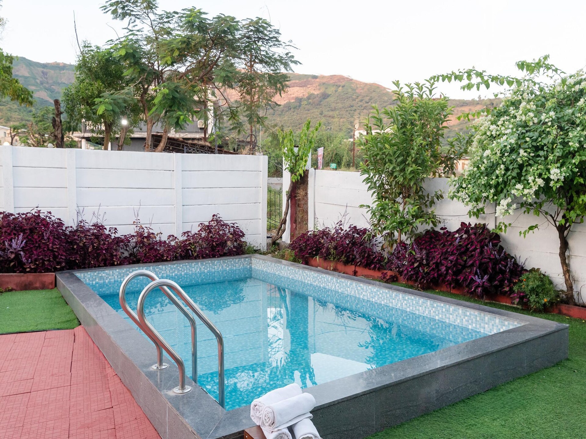 Ventara Bliss: Ruim vakantiehuis met privézwembad voor 10 personen in Lonavala - foto 7