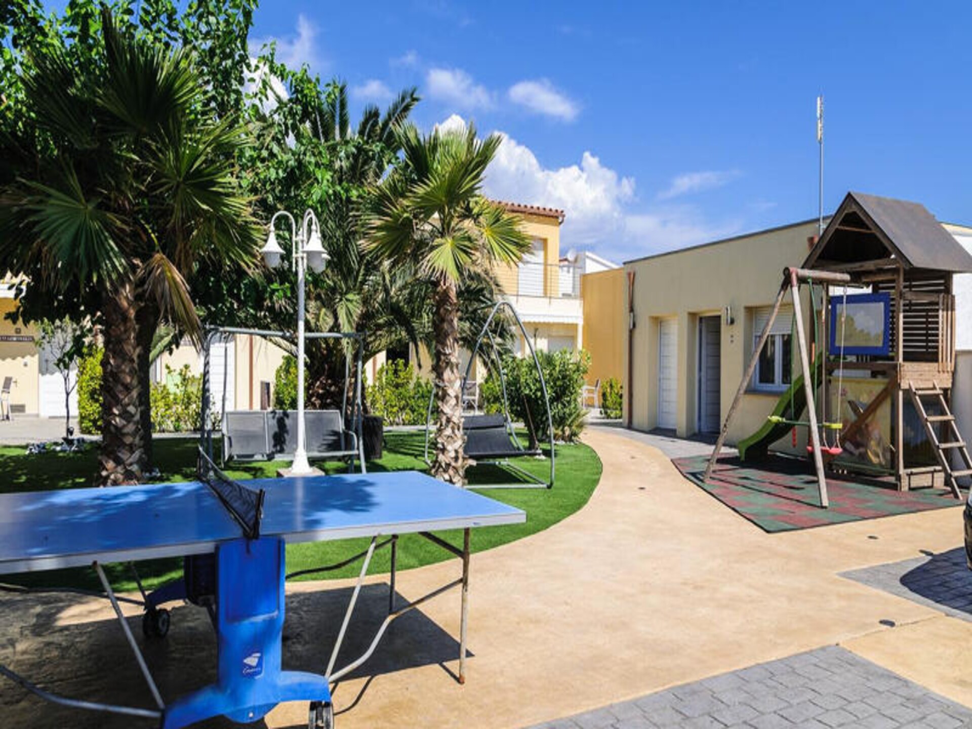 Appartement in Empuriabrava met strandterras en gedeelde faciliteiten - foto 30