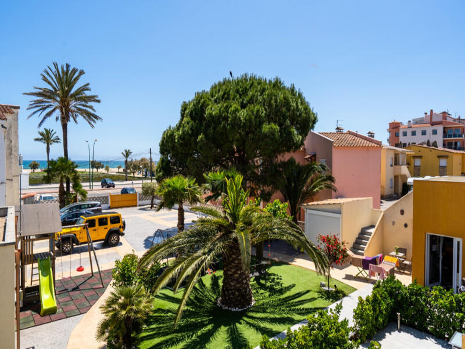 Appartement in Empuriabrava met strandterras en gedeelde faciliteiten - foto 43