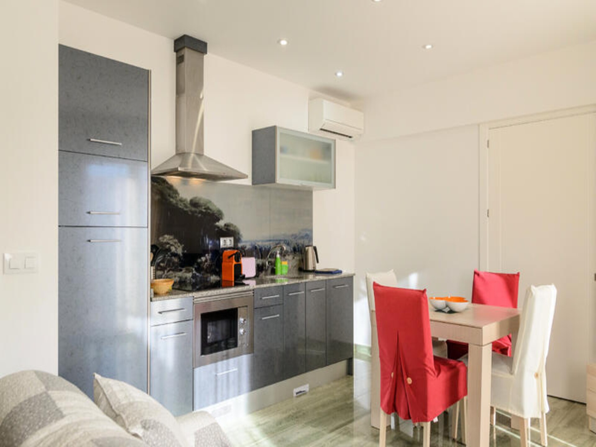 Strandappartement Empuriabrava met zeezicht, terras en gemeenschappelijke tuin - foto 2