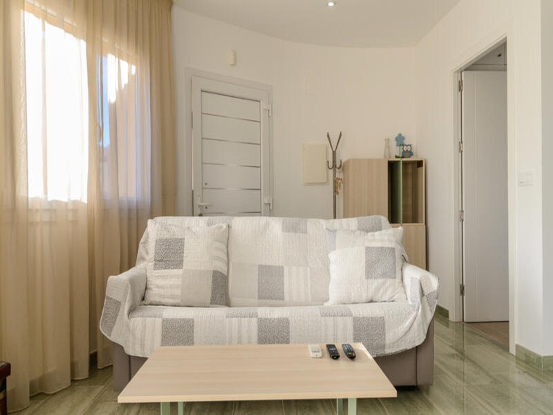 Strandappartement Empuriabrava met zeezicht, terras en gemeenschappelijke tuin - foto 3