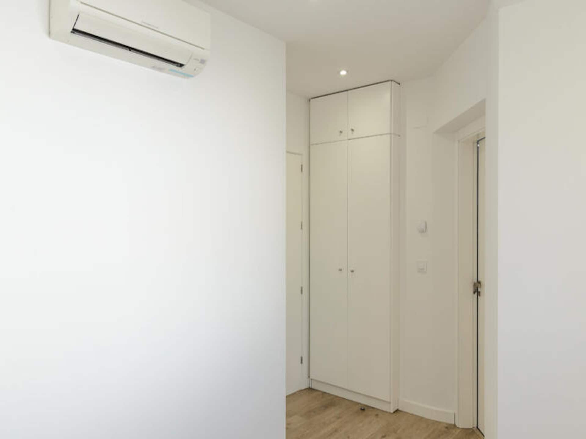 Strandappartement Empuriabrava met zeezicht, terras en gemeenschappelijke tuin - foto 8