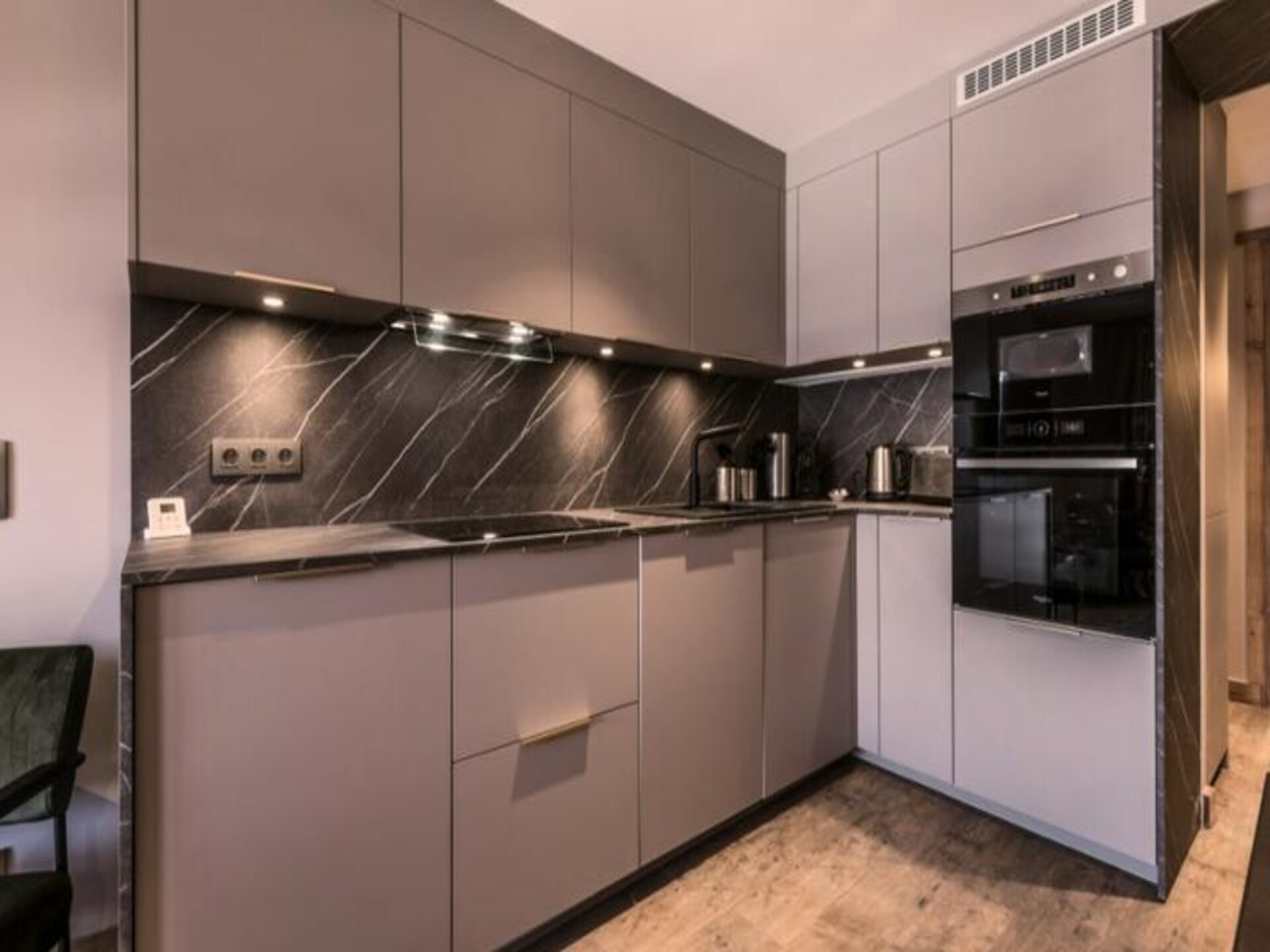 Prachtig 3-slaapkamer appartement op 250m van de piste in Méribel Plateau - foto 6