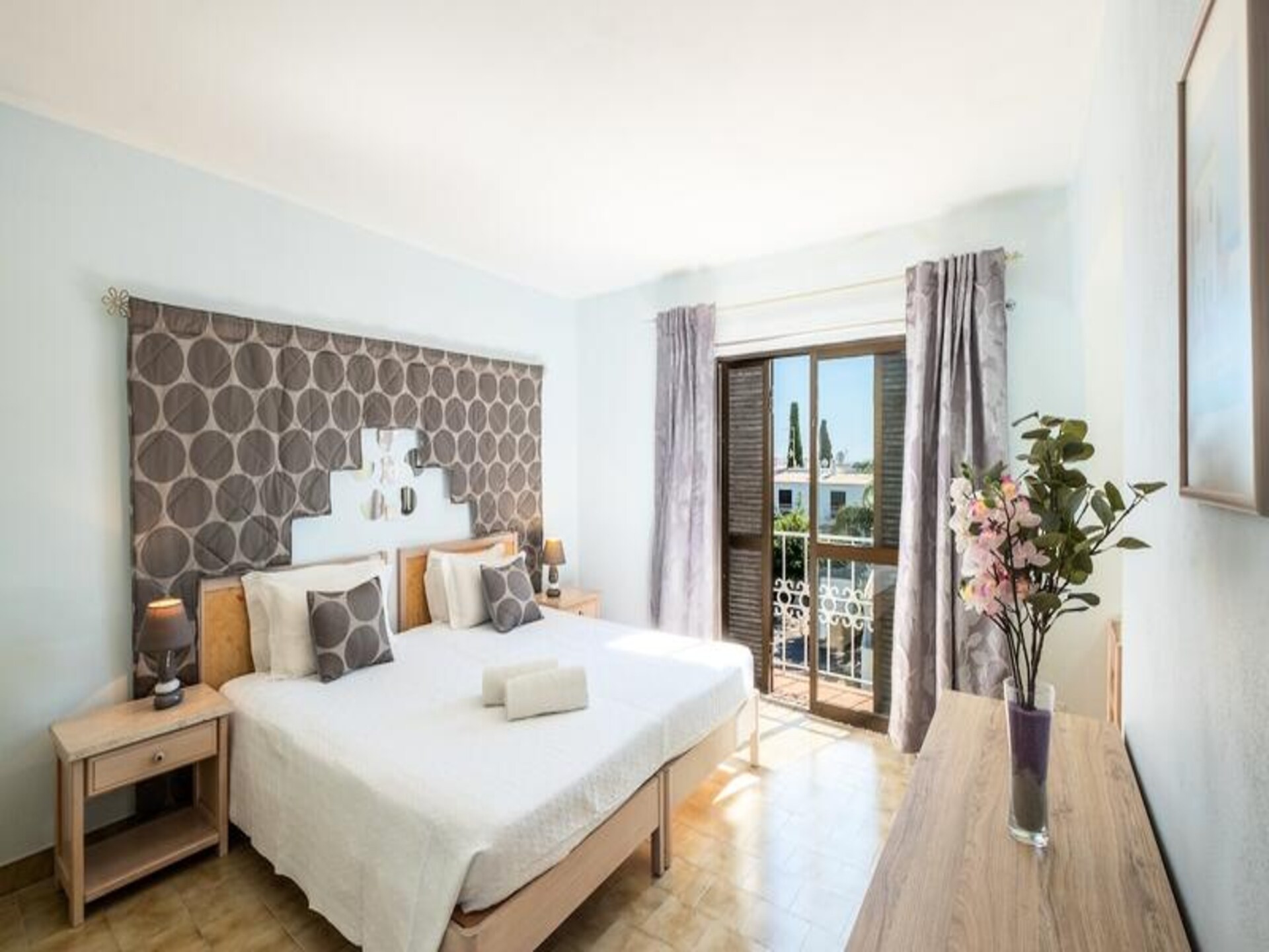 Licht appartement met gemeenschappelijk zwembad in het hart van Albufeira - foto 3