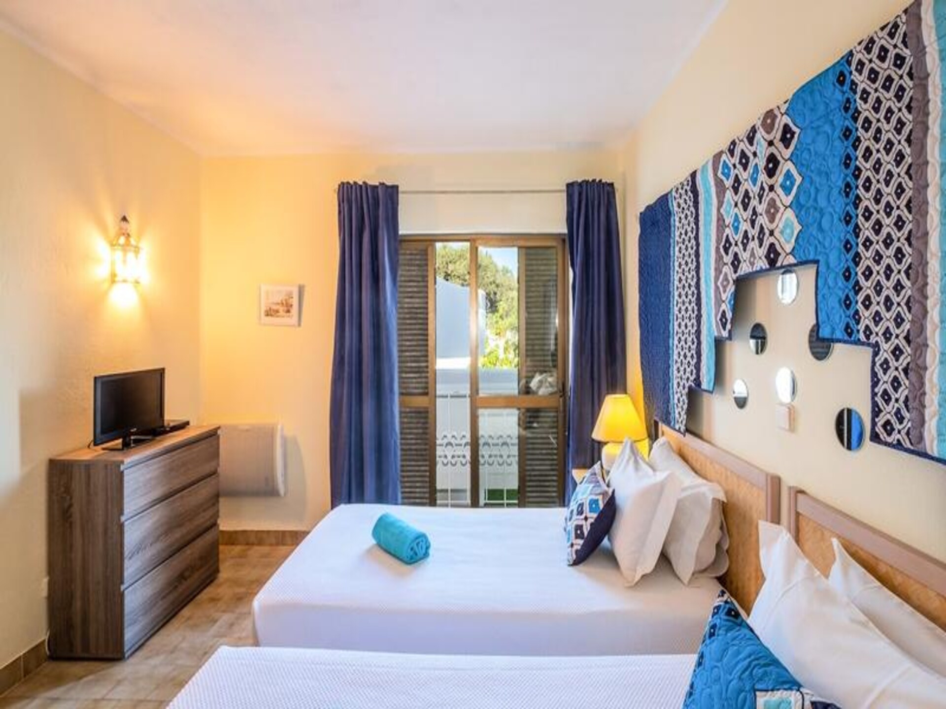 Licht appartement met gemeenschappelijk zwembad in het hart van Albufeira - foto 9