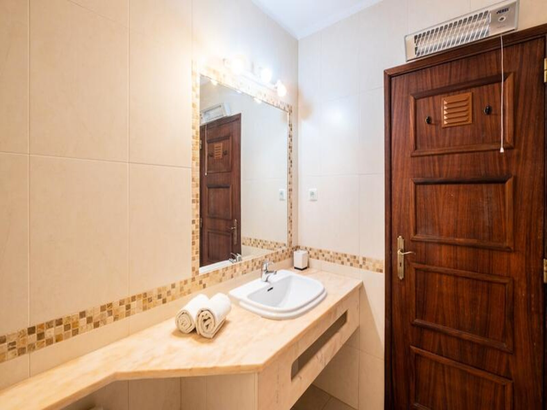 Licht appartement met gemeenschappelijk zwembad in het hart van Albufeira - foto 10