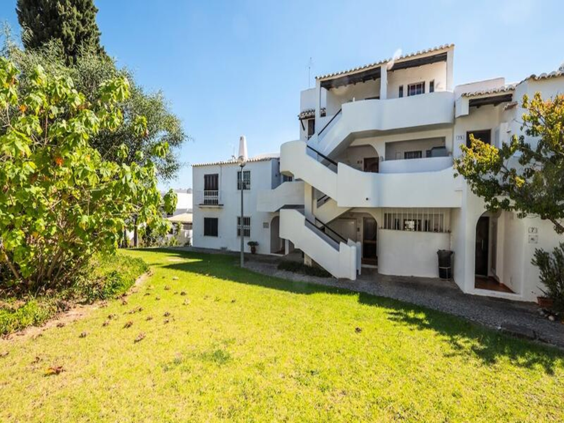 Licht appartement met gemeenschappelijk zwembad in het hart van Albufeira - foto 20