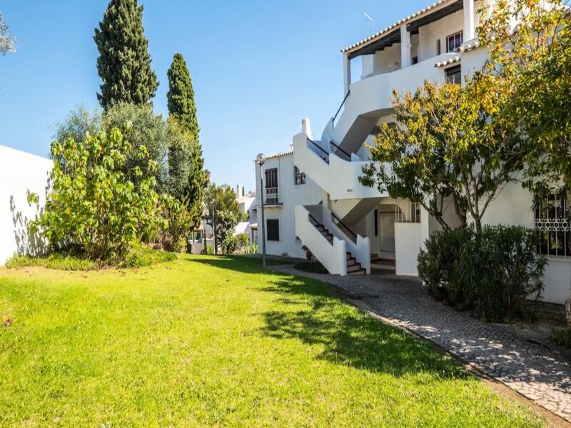 Licht appartement met gemeenschappelijk zwembad in het hart van Albufeira - foto 25