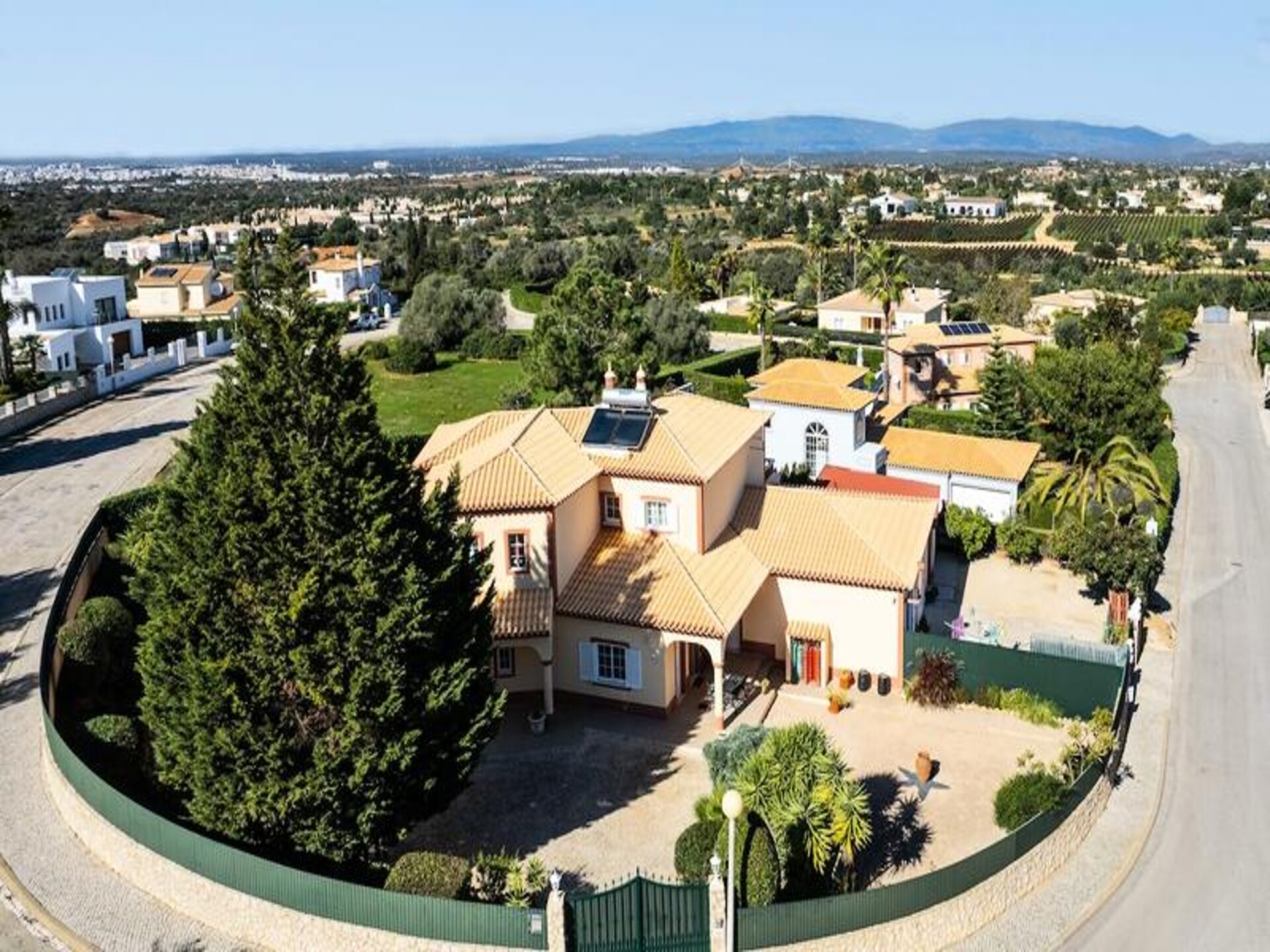 Villa Glória: Zonnig familieparadijs met privézwembad en bergzicht - foto 4