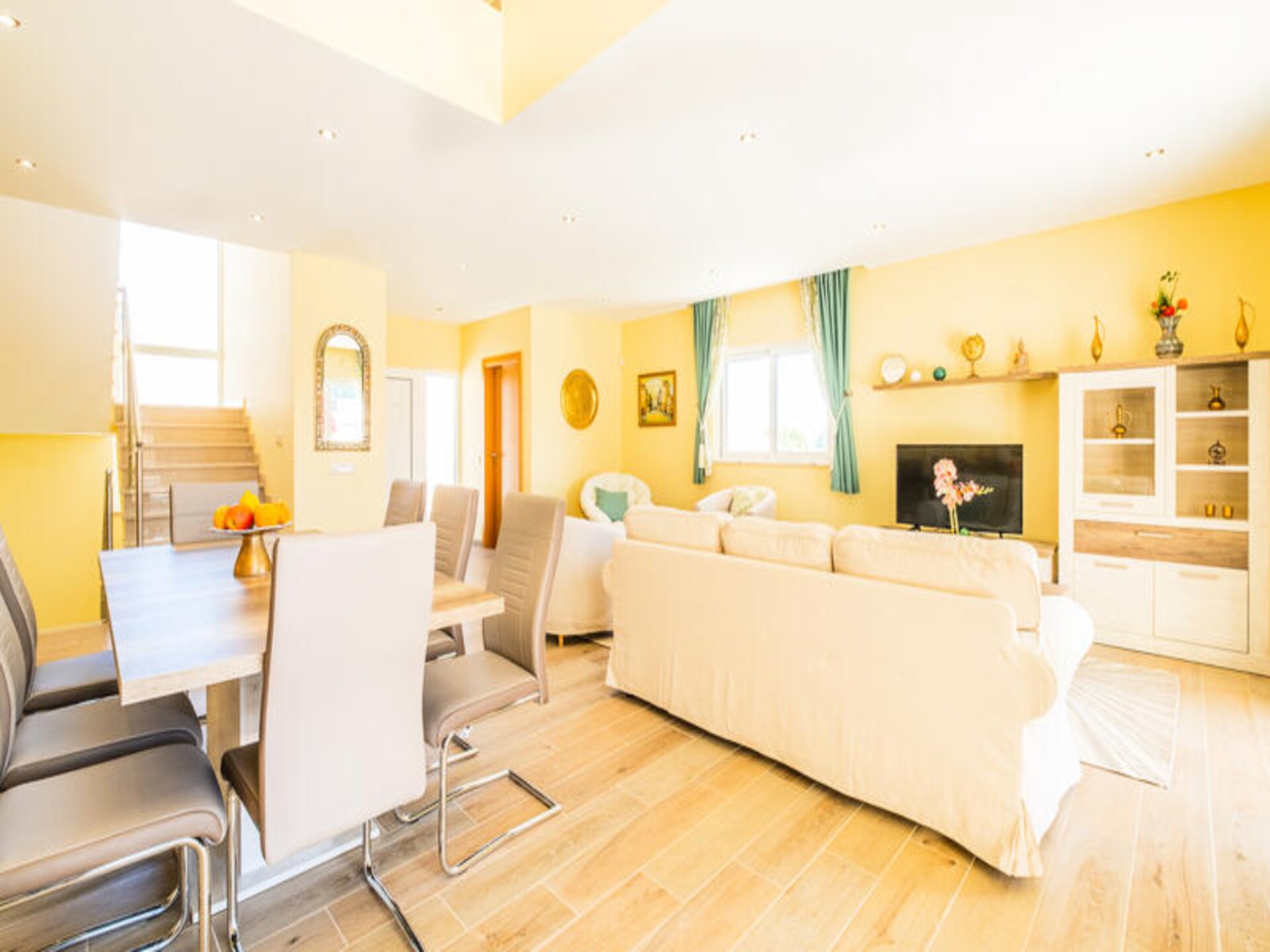 Ruim appartement met 4 slaapkamers, tuin en airco nabij oude centrum Albufeira - foto 33