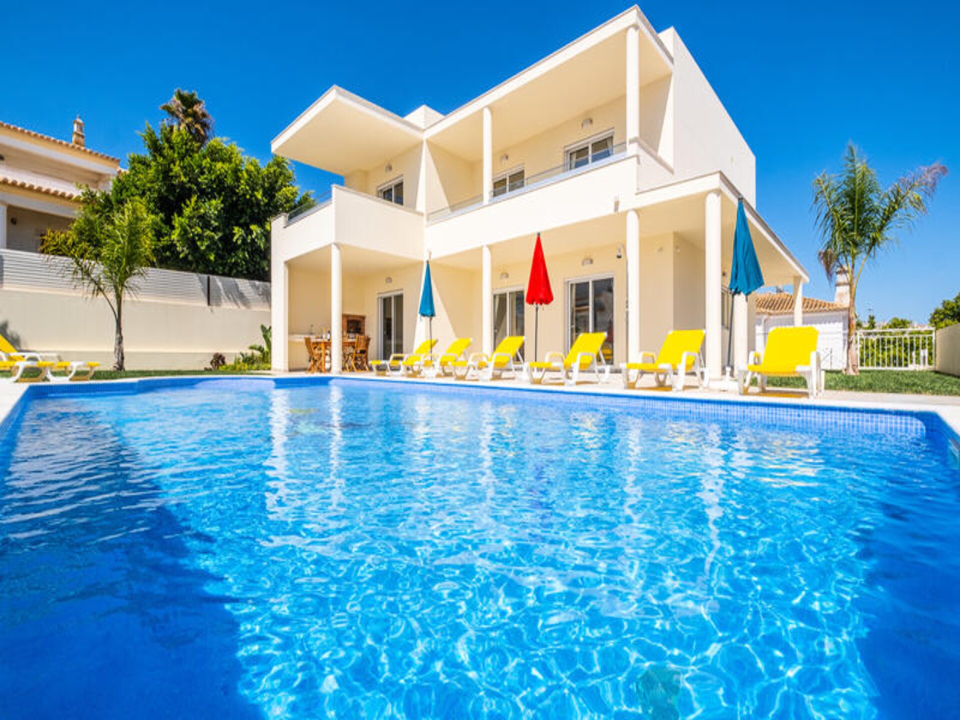 Ruim appartement met 4 slaapkamers, tuin en airco nabij oude centrum Albufeira - foto 43