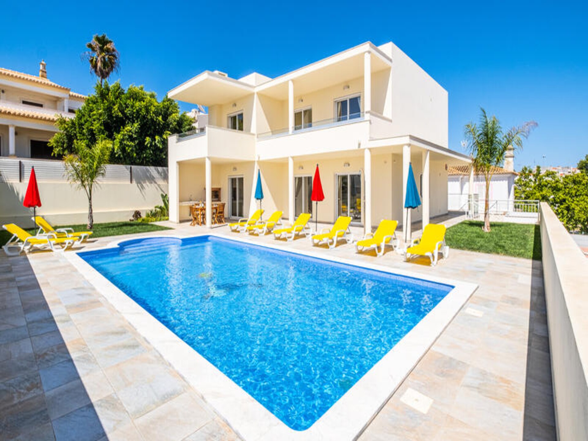 Ruim appartement met 4 slaapkamers, tuin en airco nabij oude centrum Albufeira - foto 45
