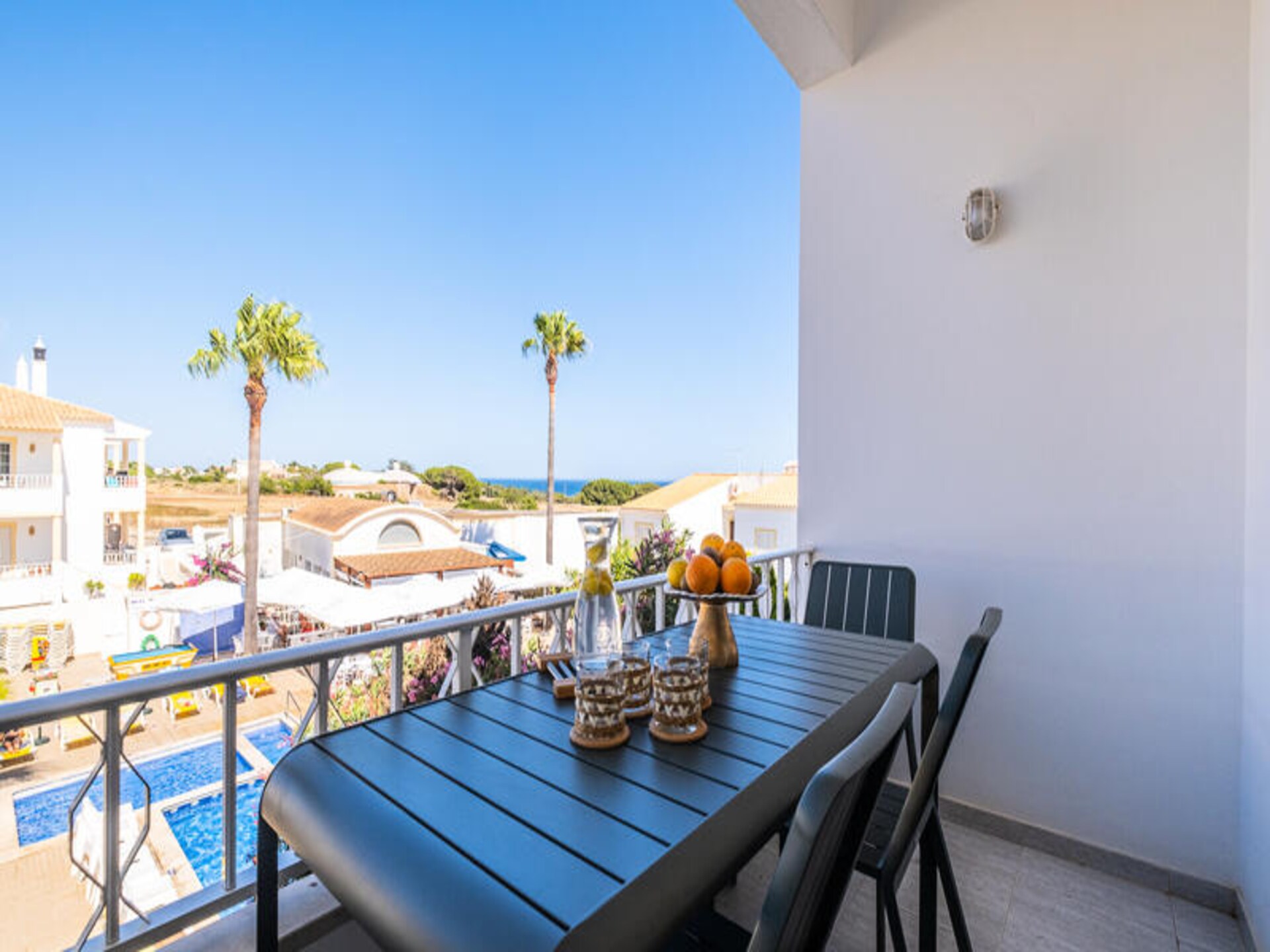 Licht appartement met zwembad in het hart van Albufeira - foto 2