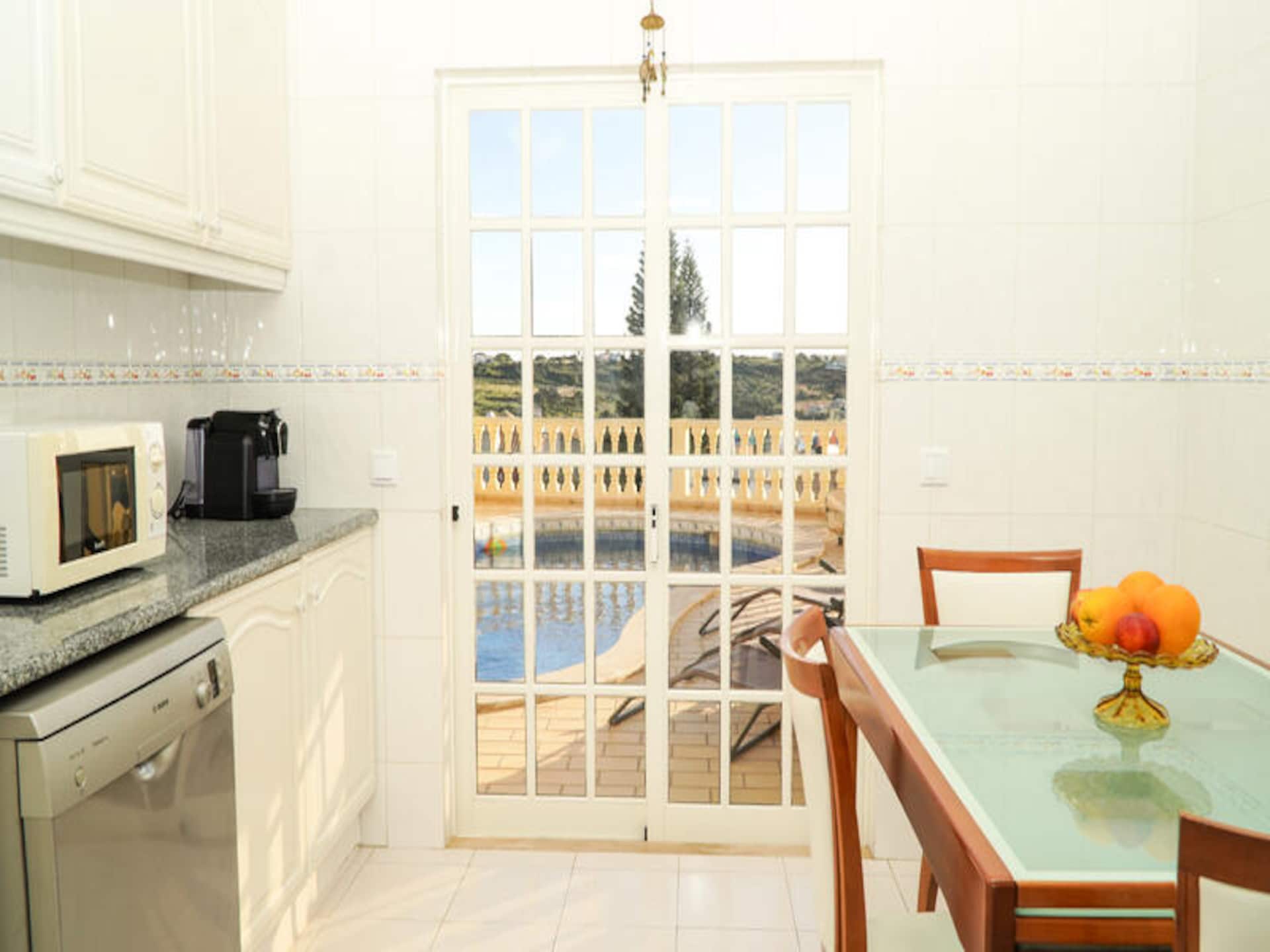 Ruim appartement met zeezicht en tuin in Albufeira voor 11 personen - foto 9