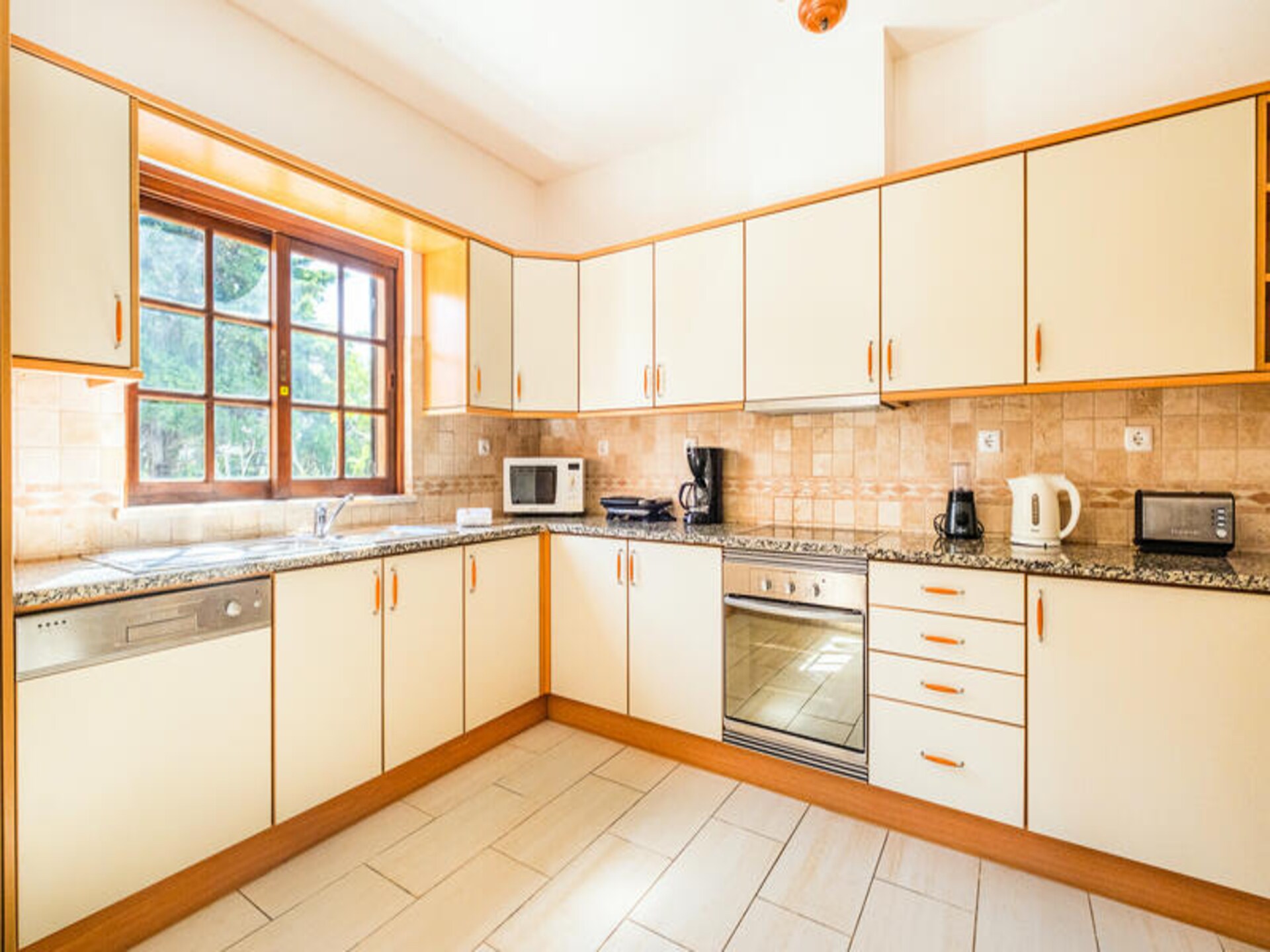 Luxe appartement in Albufeira: 3 slaapkamers, airco en tuin - foto 8