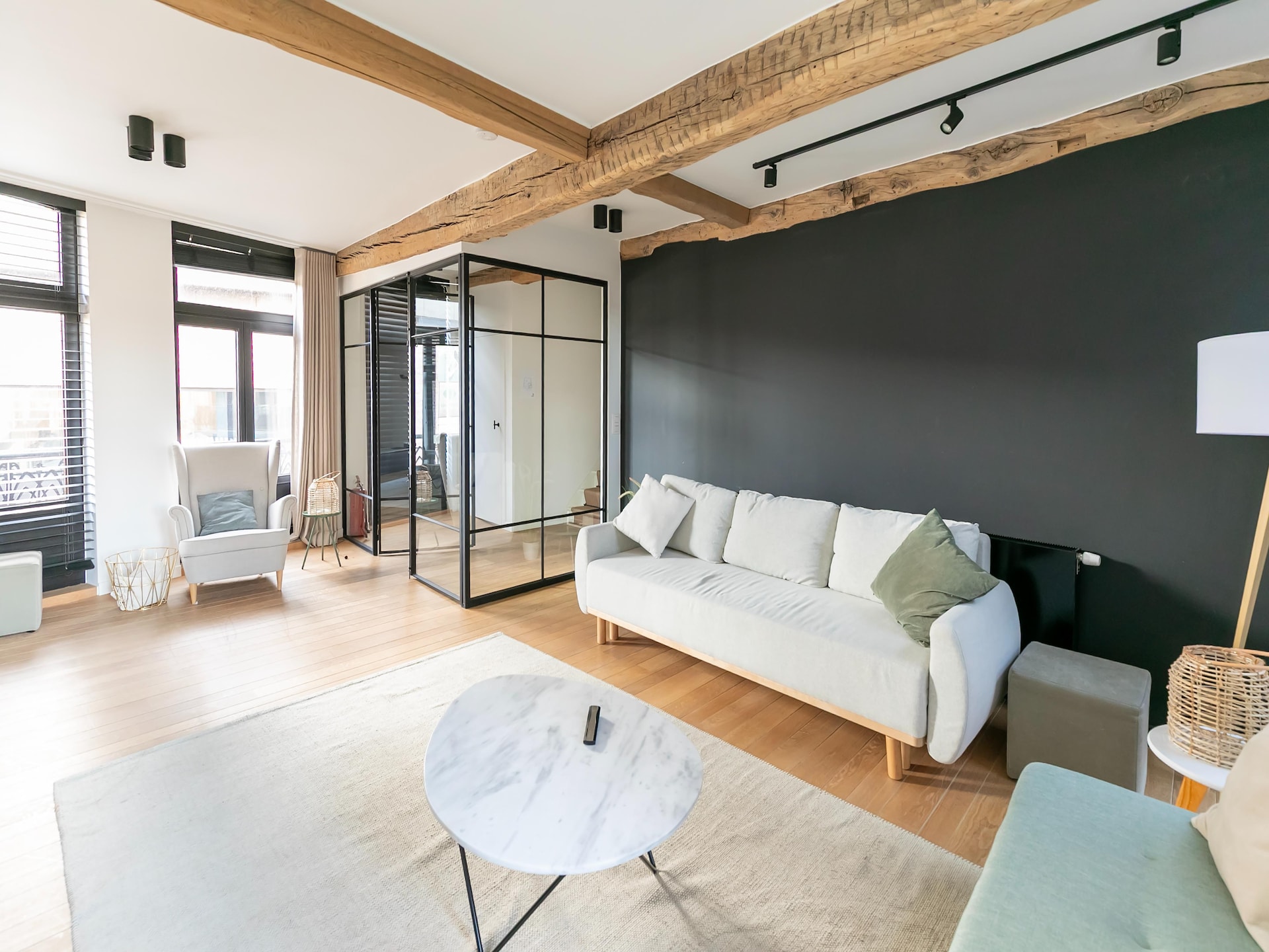 12-persoons designvakantiehuis in hartje Hasselt - foto 2