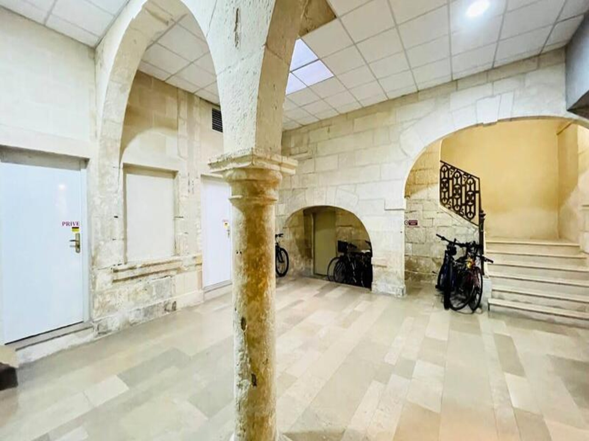 Knus appartement aan het Stadhuisplein in hartje La Rochelle - foto 31