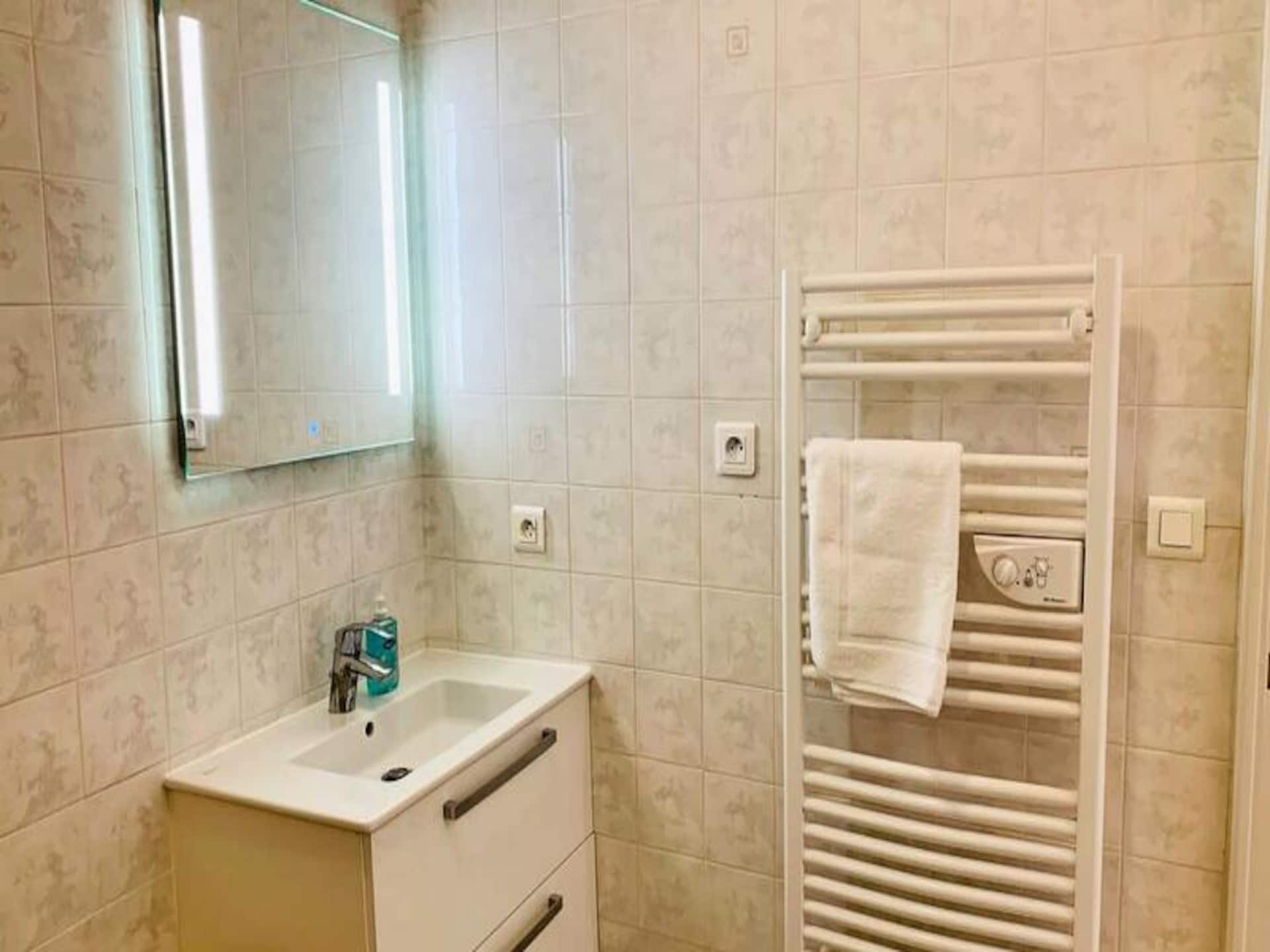 Gerenoveerd appartement in historisch hart La Rochelle, vlakbij oude haven - foto 14