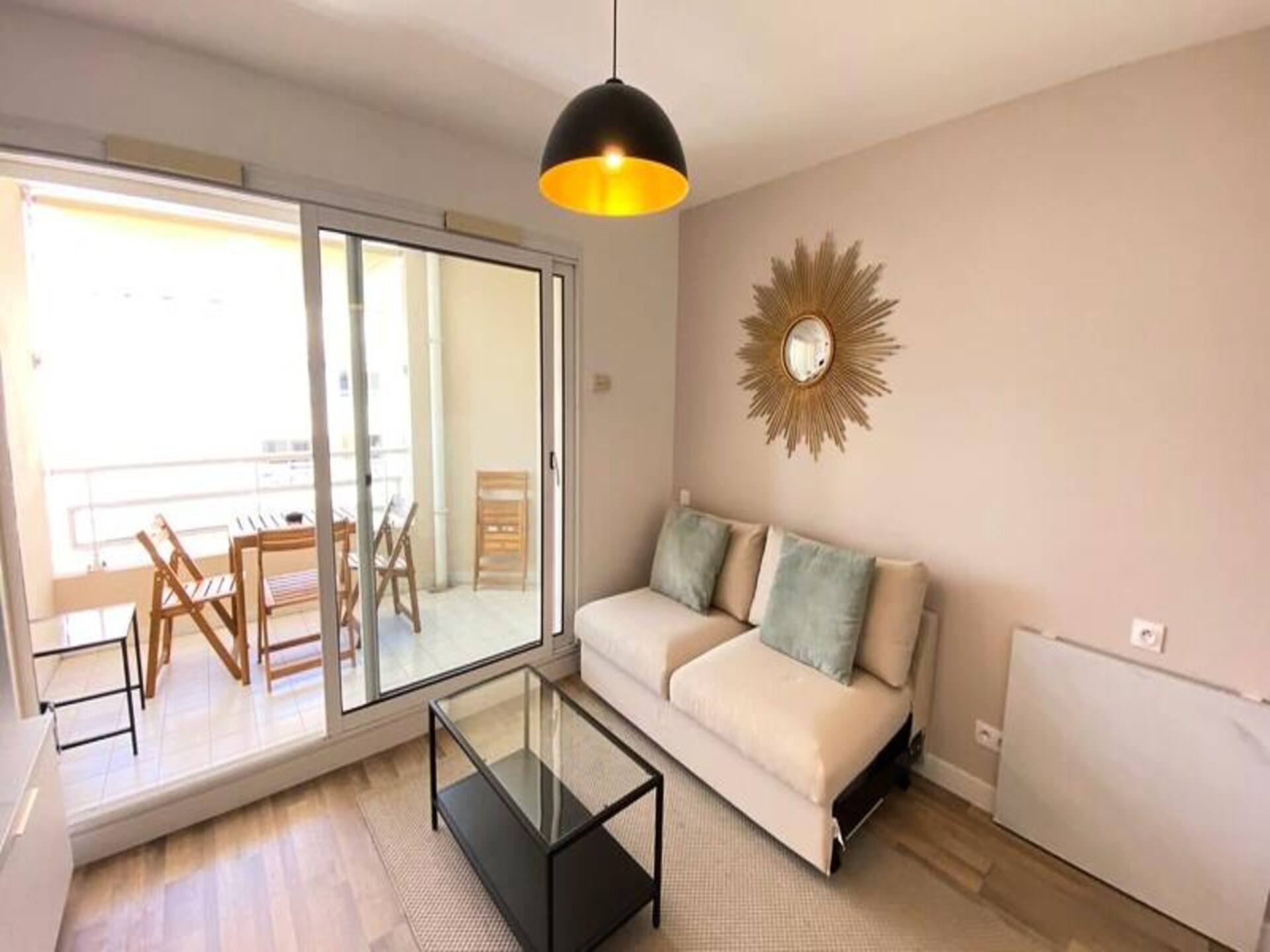 Gerenoveerde studio in Golfe Juan met zeezicht en zwembad - foto 8